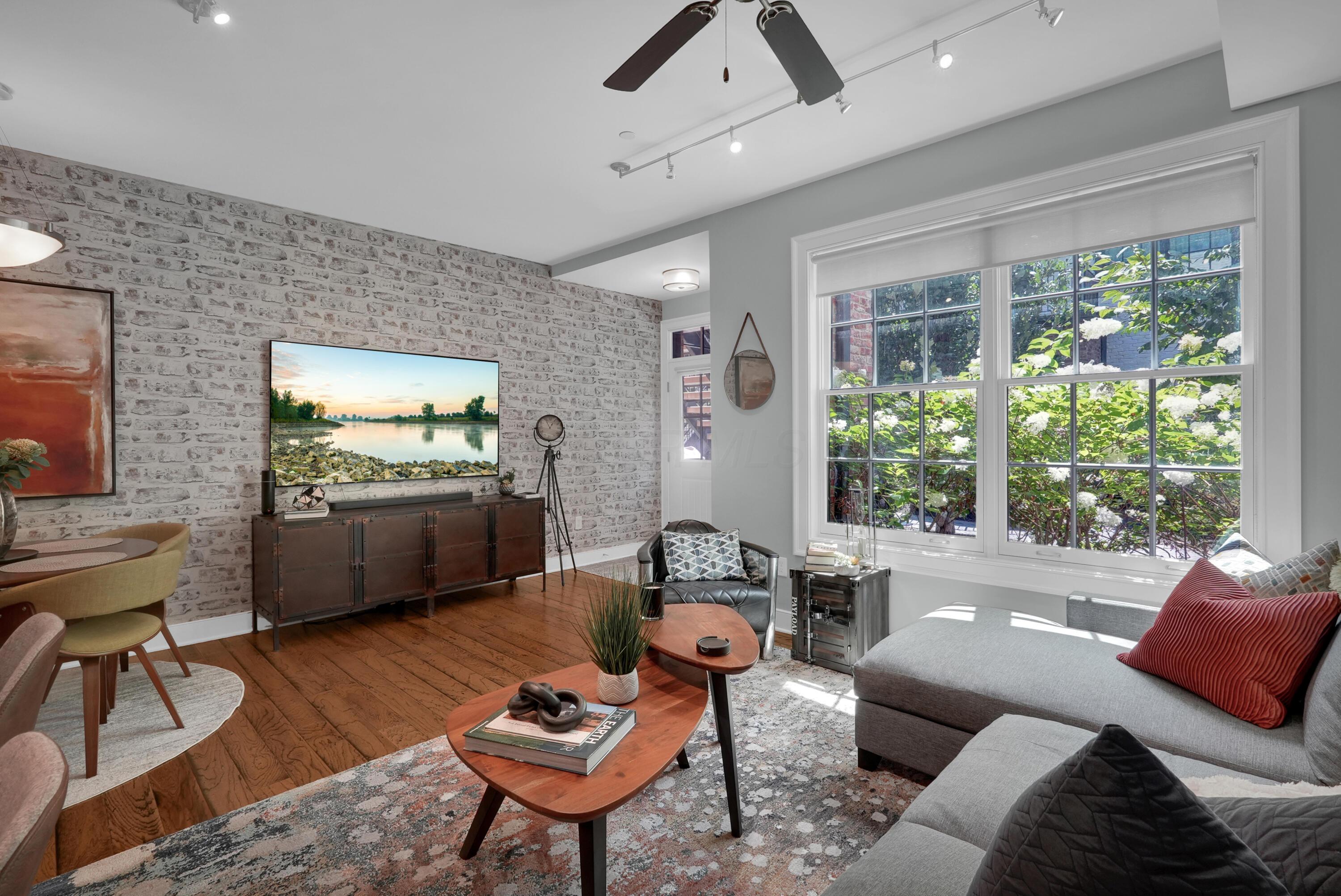 94 N 6th Street, G48