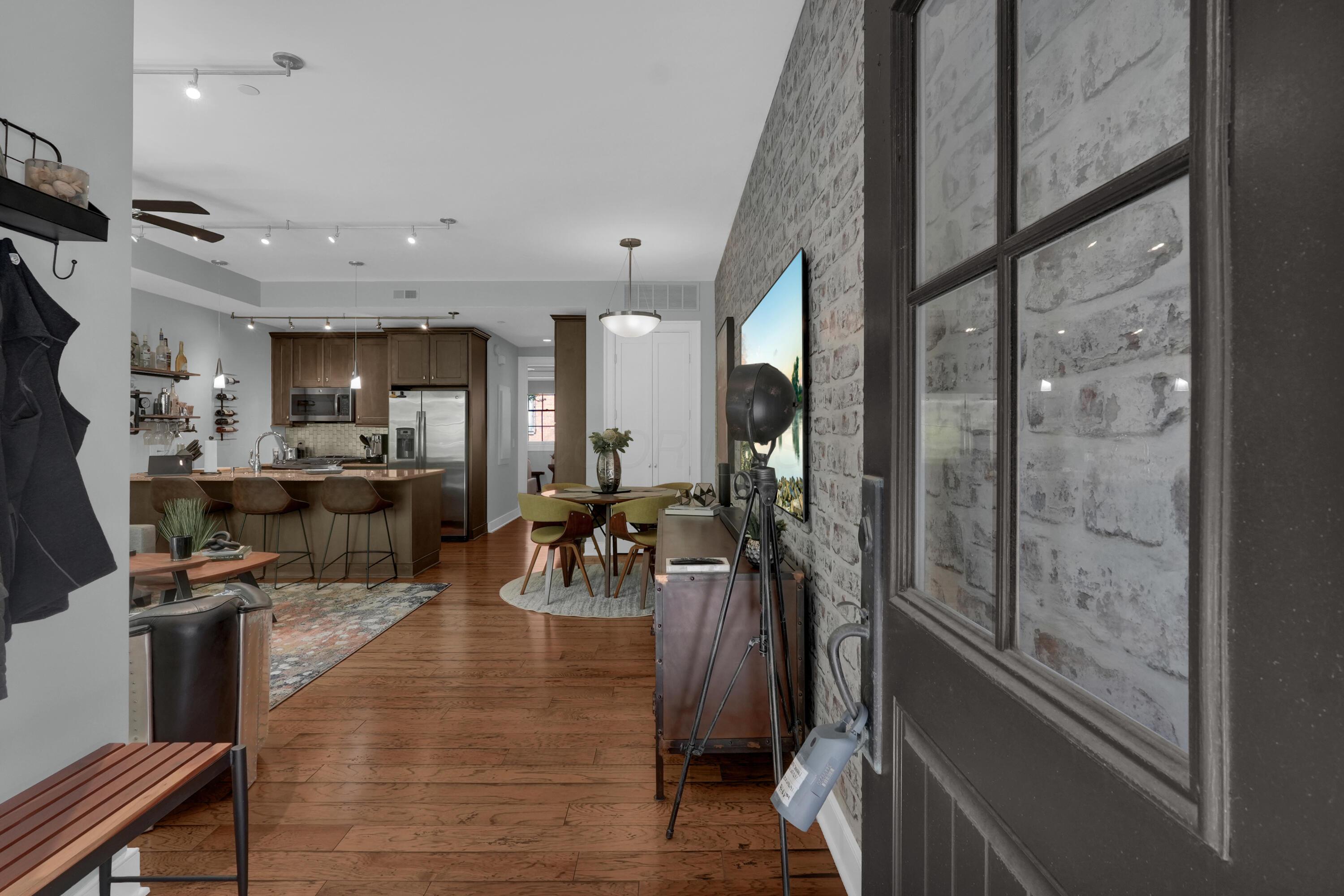 94 N 6th Street, G48
