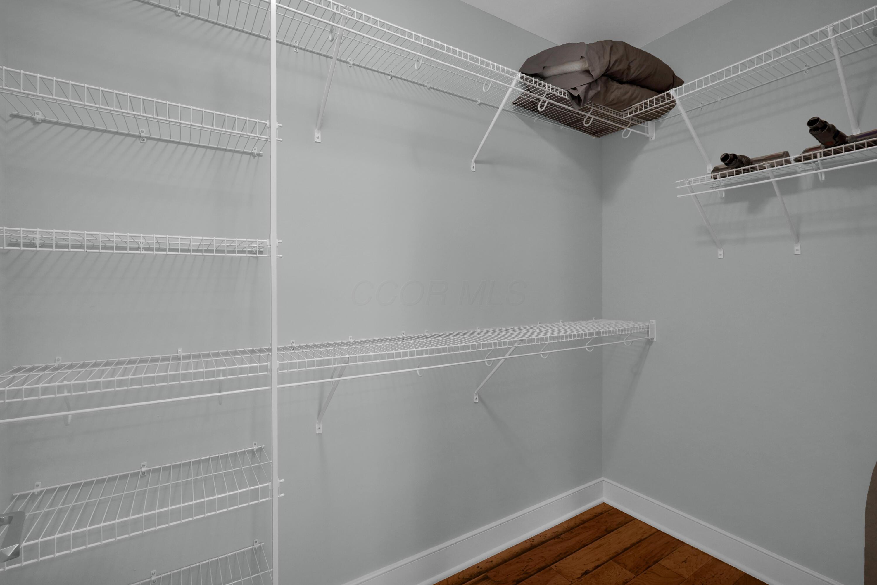 94 N 6th Street, G48