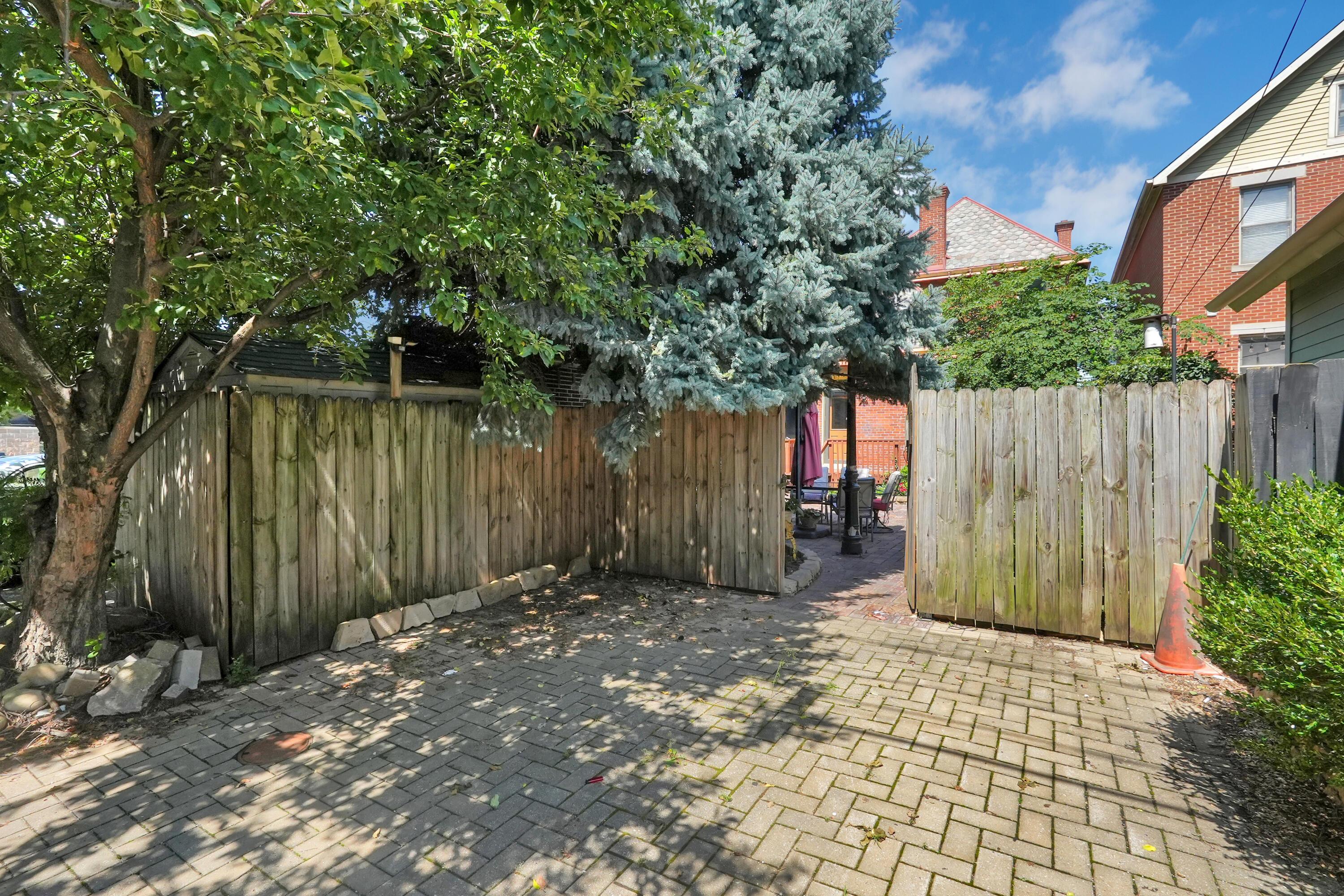 41 E Prescott Street