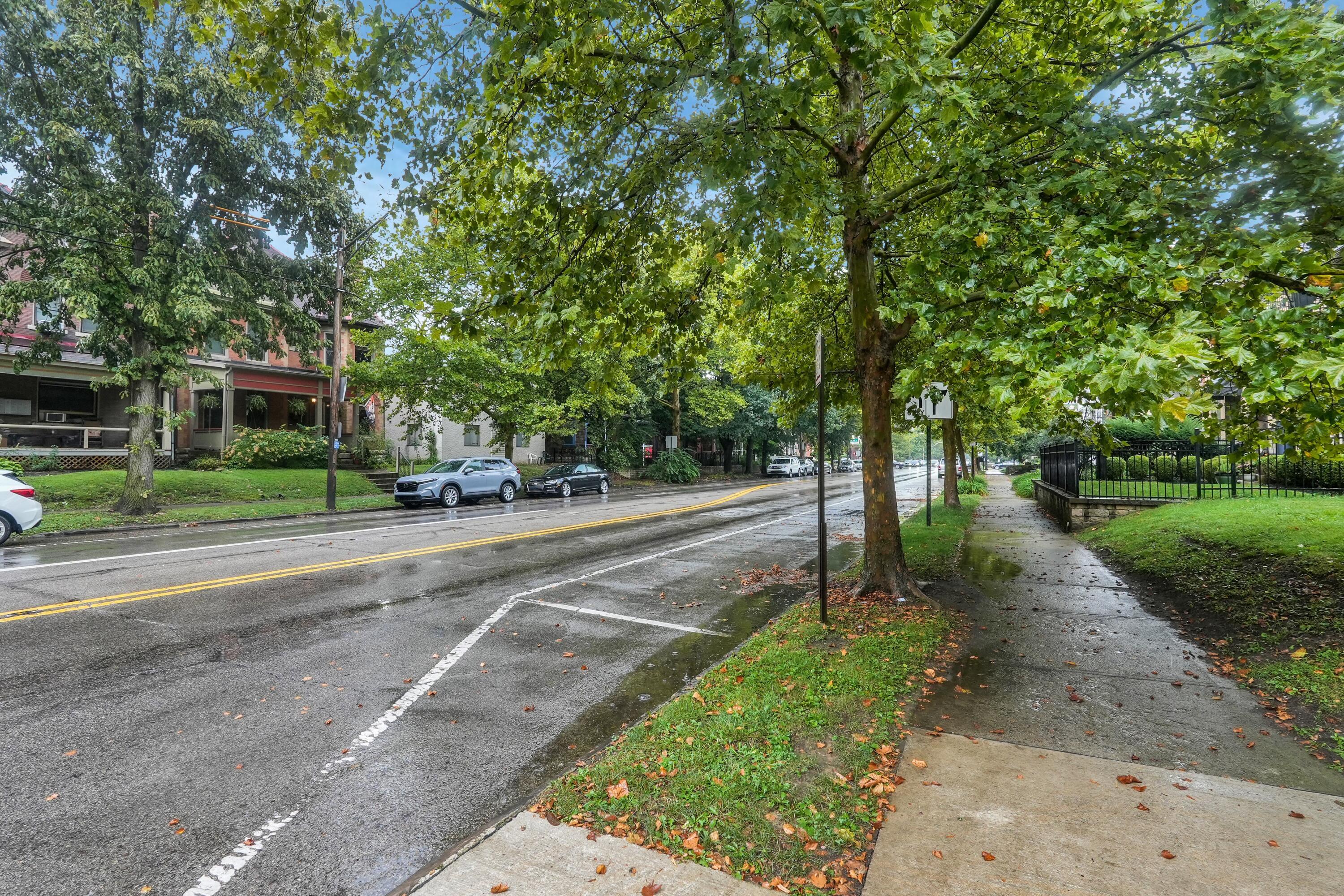 325 W 6th Avenue
