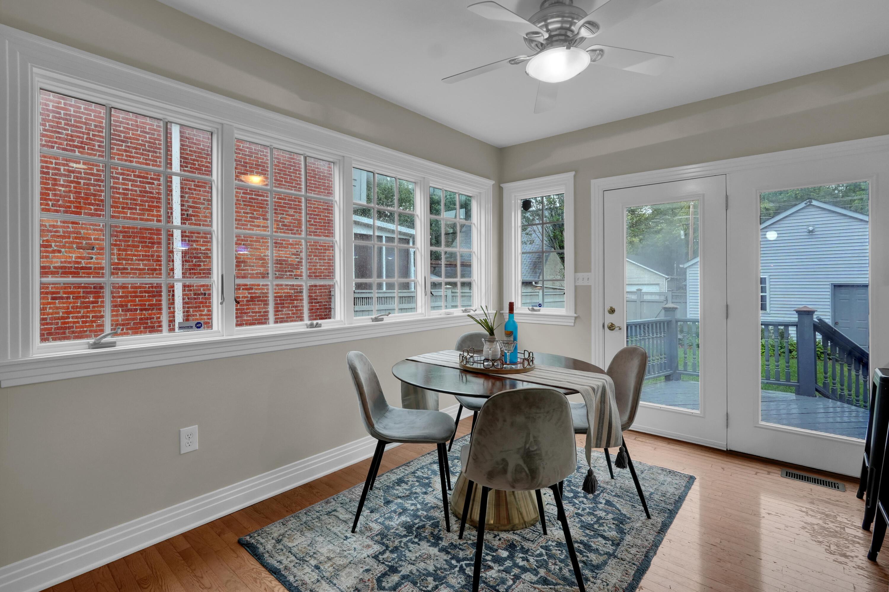 325 W 6th Avenue