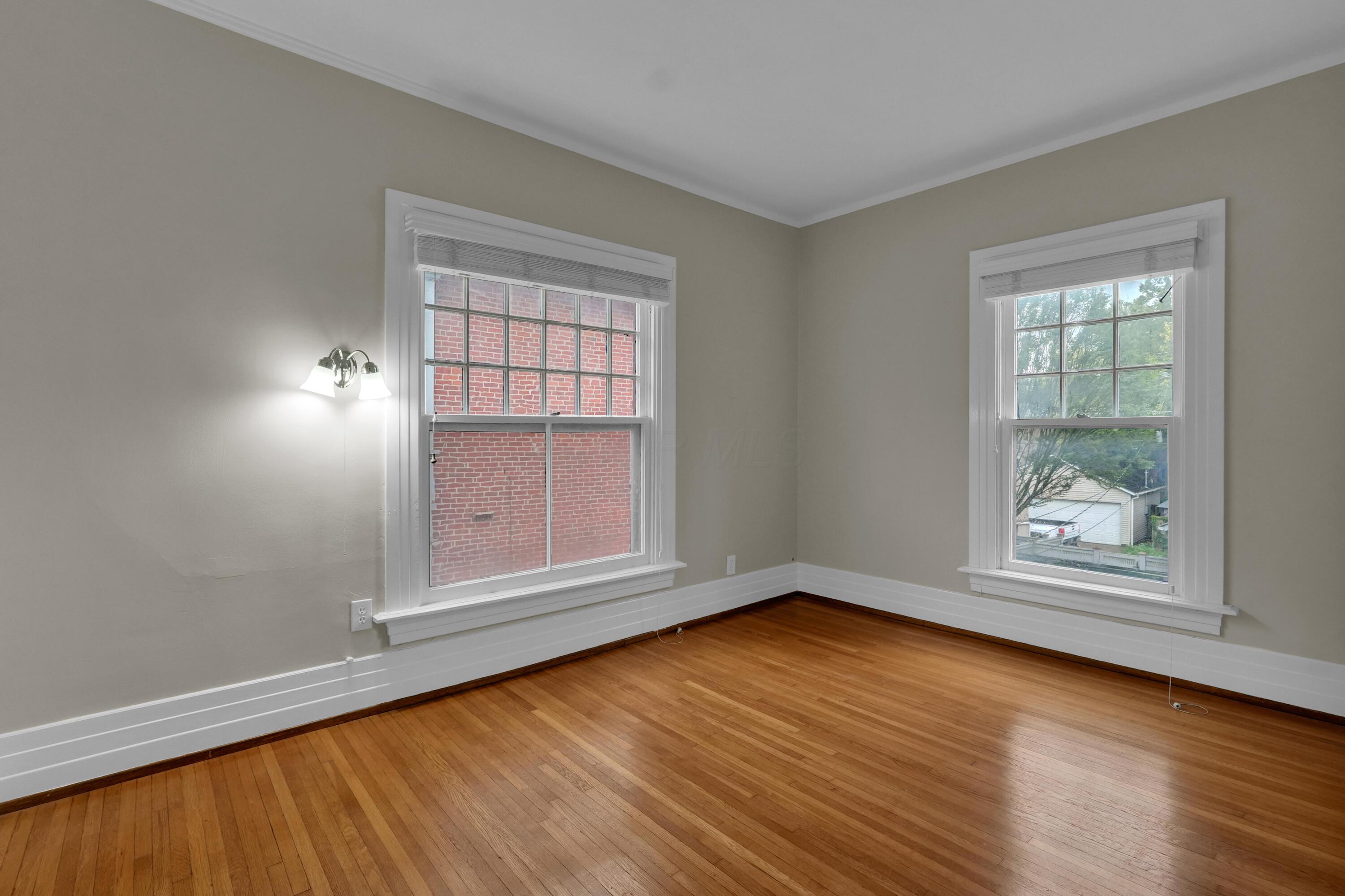 325 W 6th Avenue