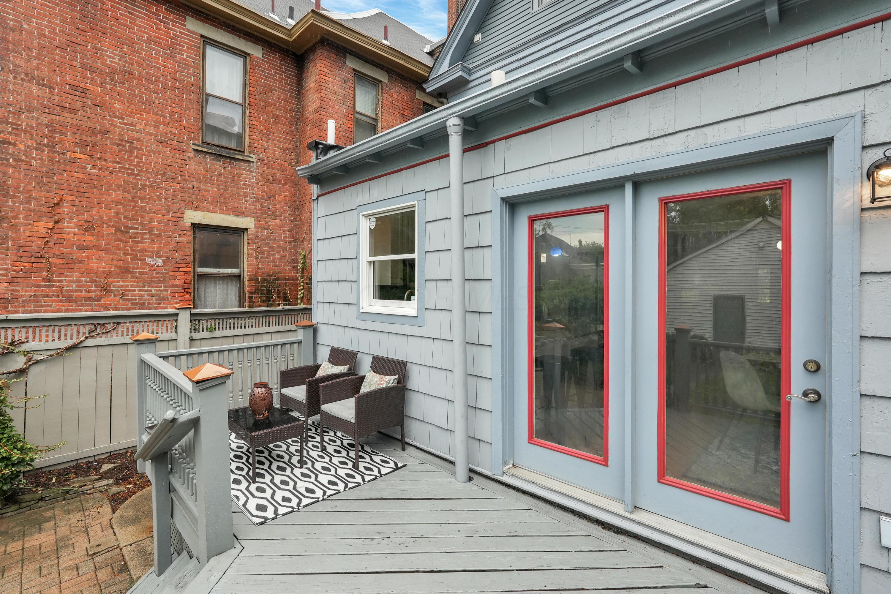 325 W 6th Avenue