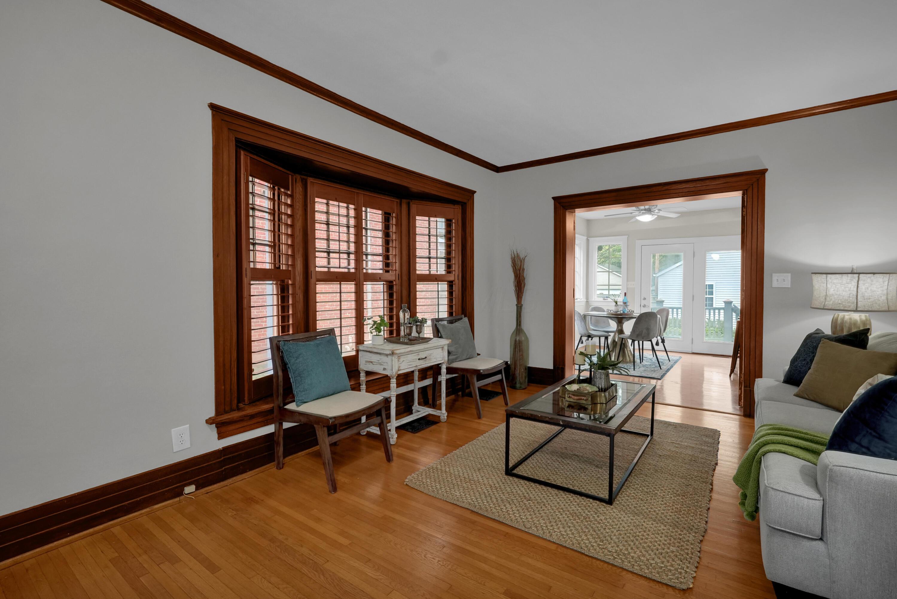 325 W 6th Avenue
