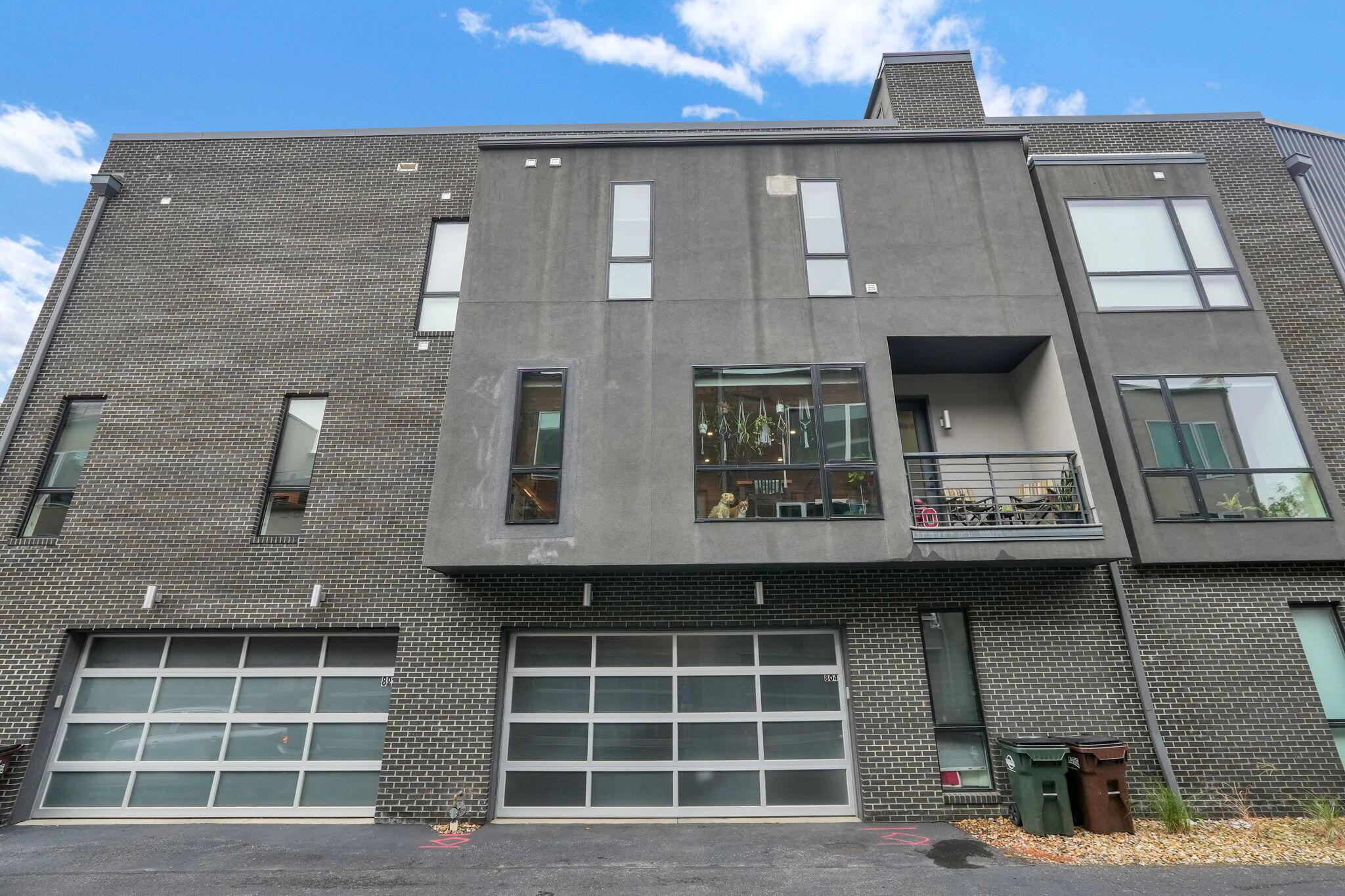 804 Senco Lane, 23