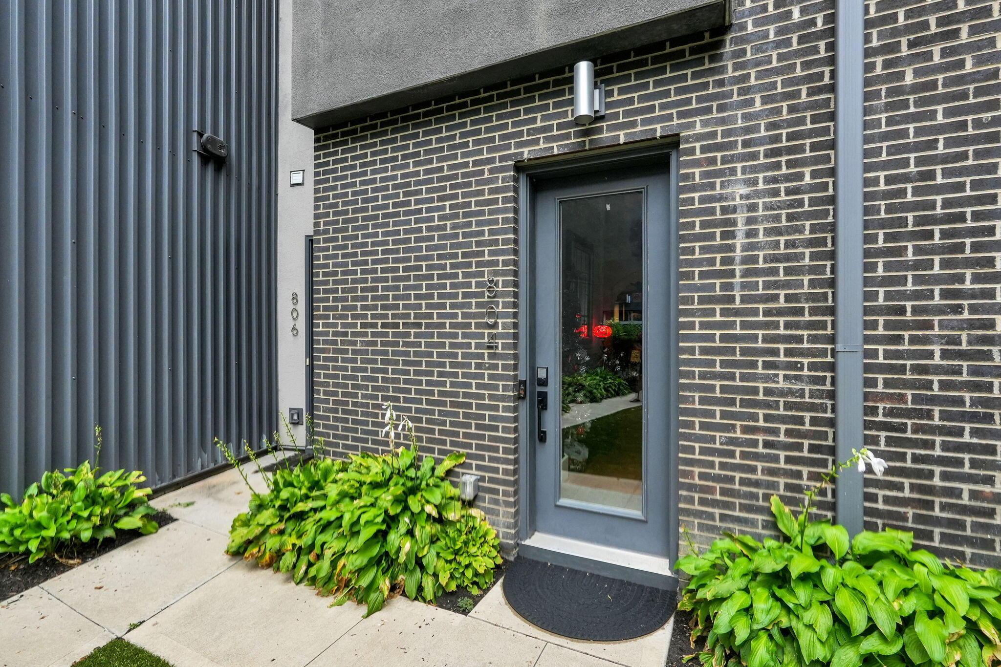 804 Senco Lane, 23