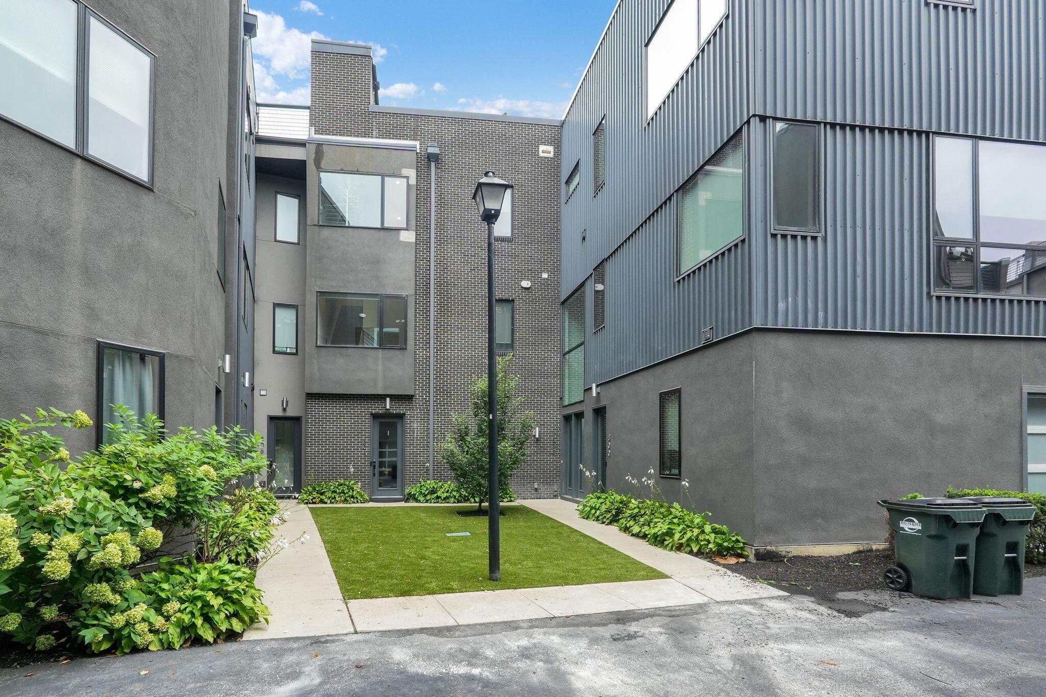 804 Senco Lane, 23