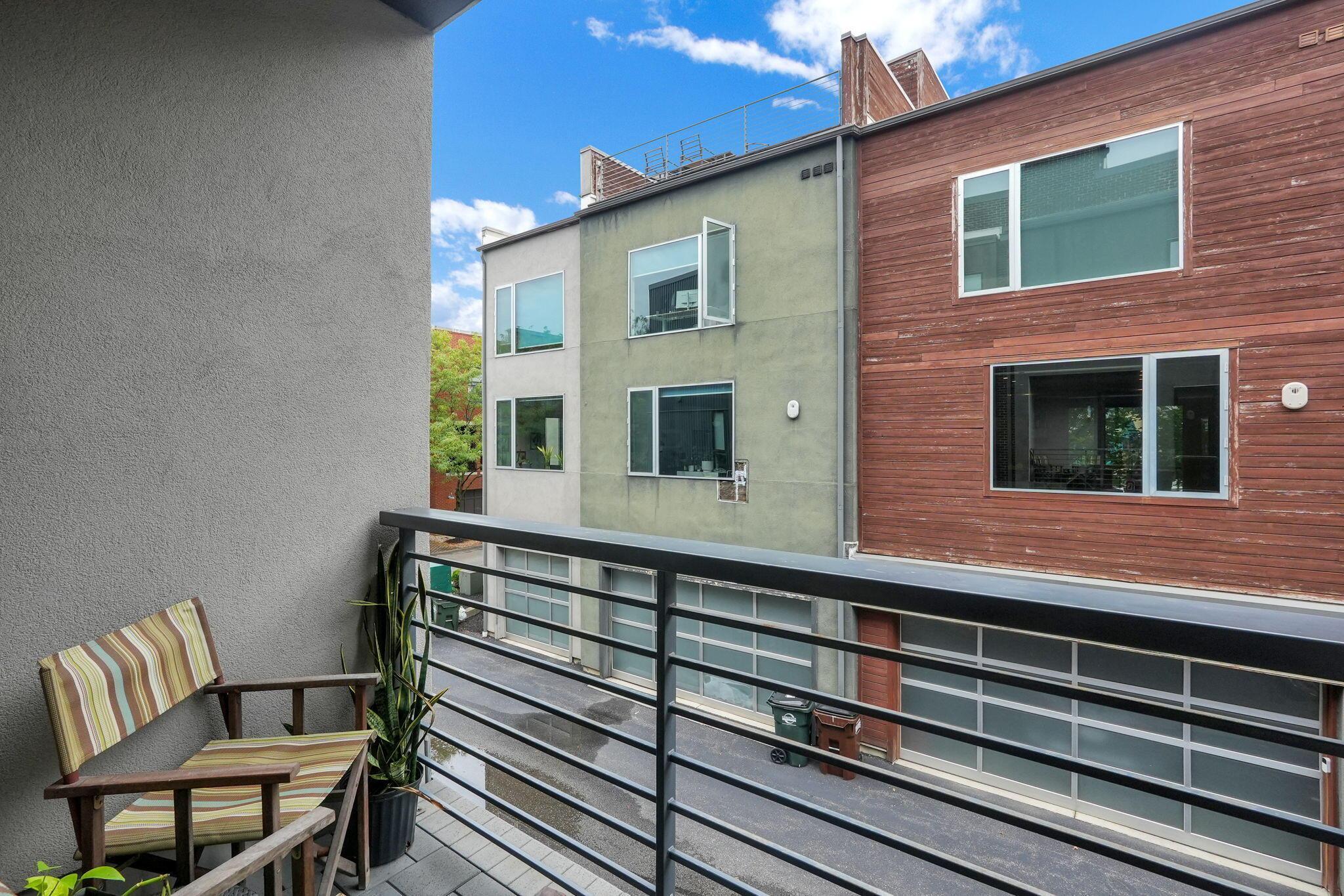 804 Senco Lane, 23