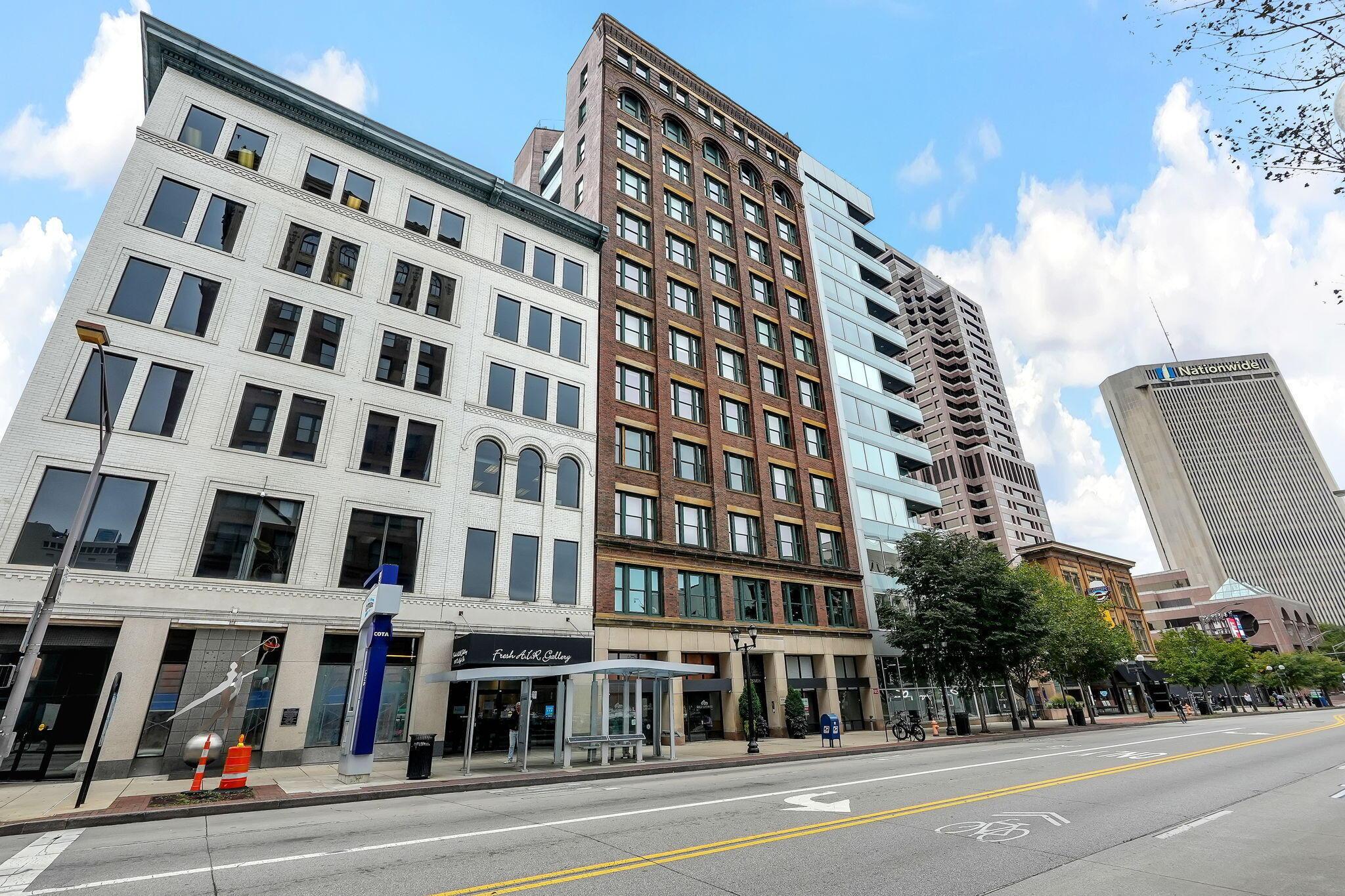 145 N High Street, 800