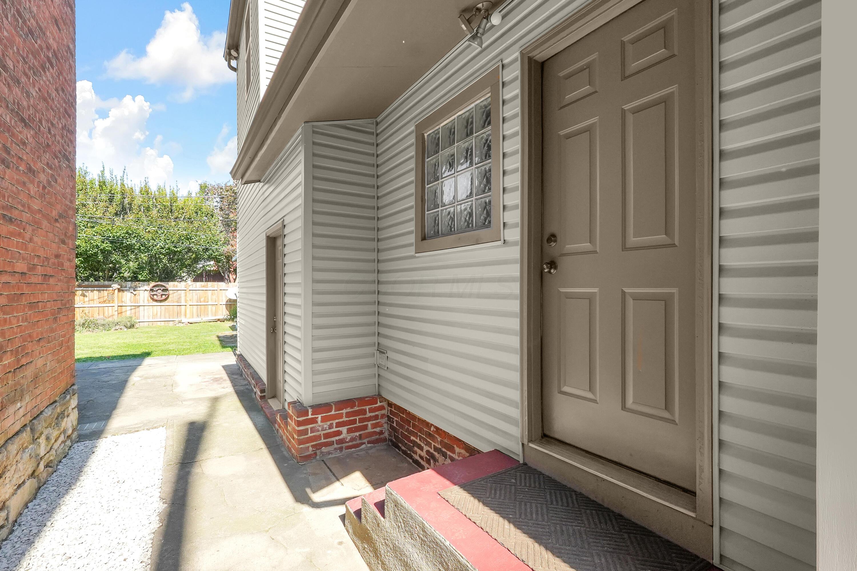 1319 Hunter Avenue