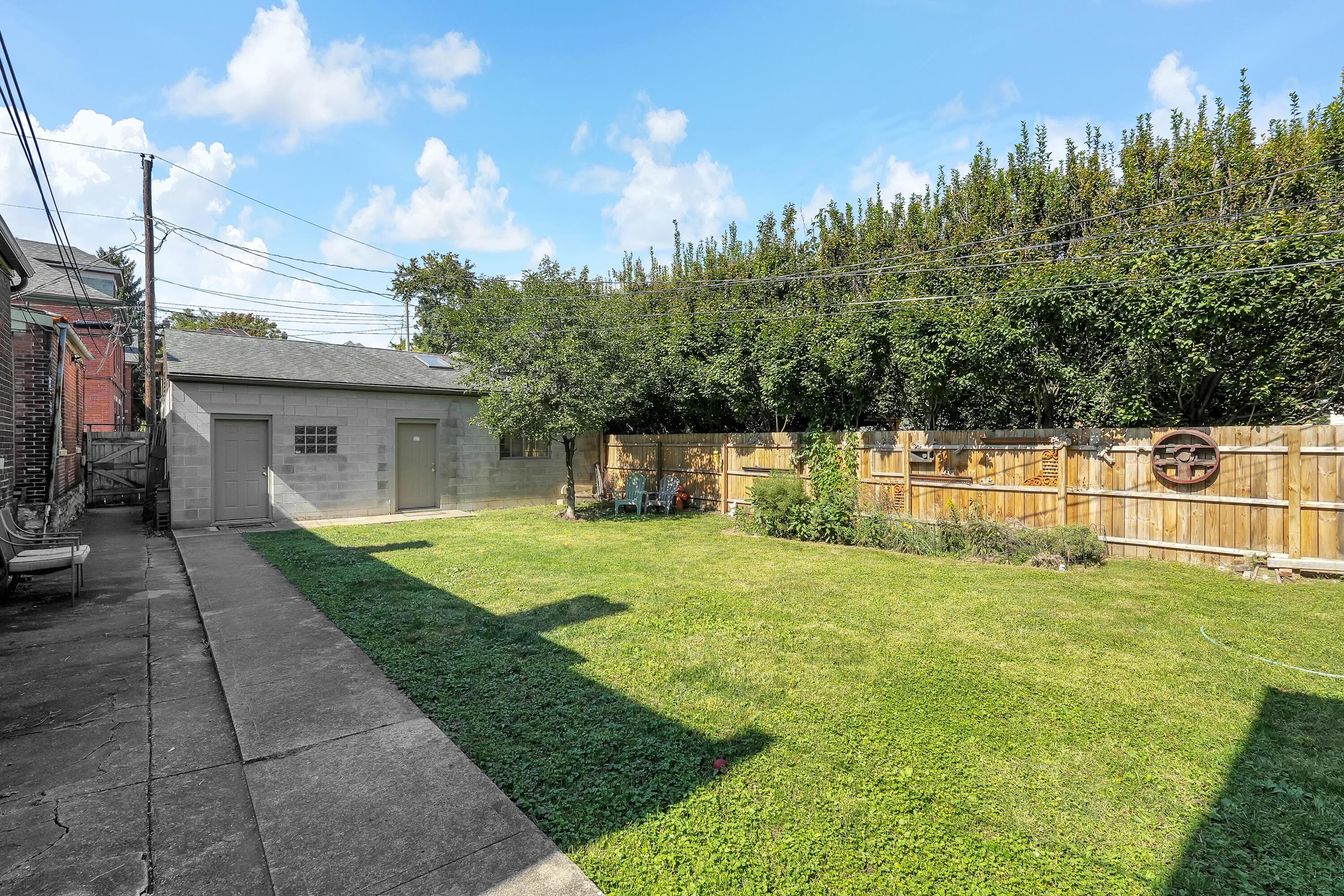 1319 Hunter Avenue