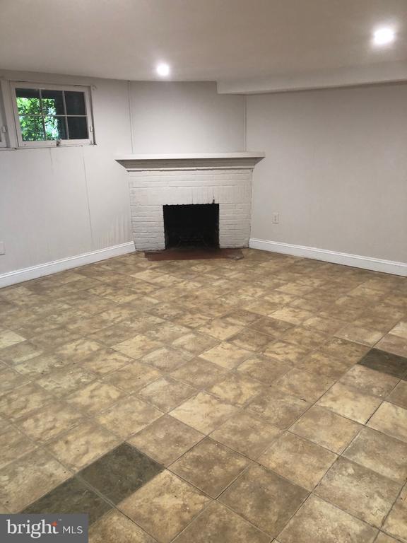 1721 S SE