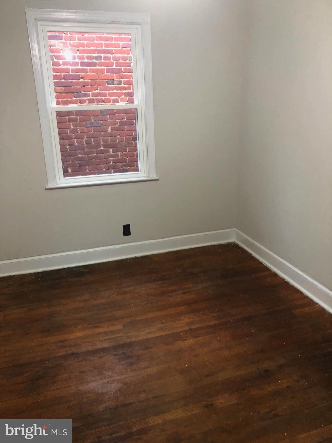 1721 S SE