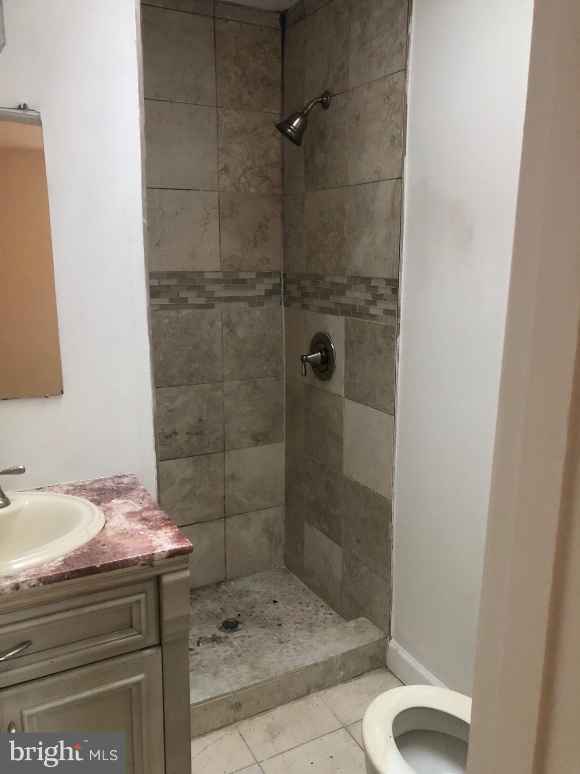 1721 S SE