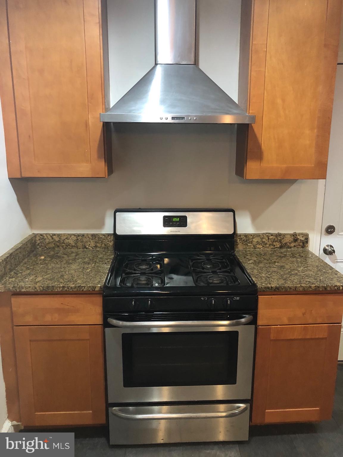 1721 S SE