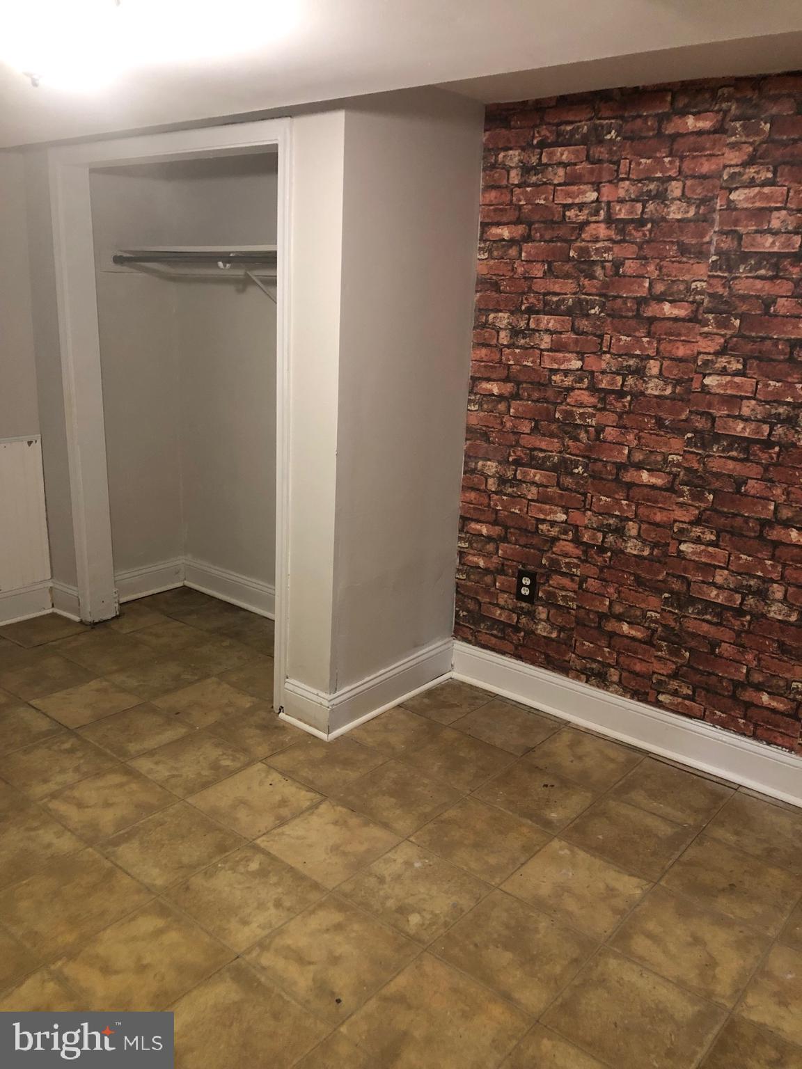 1721 S SE