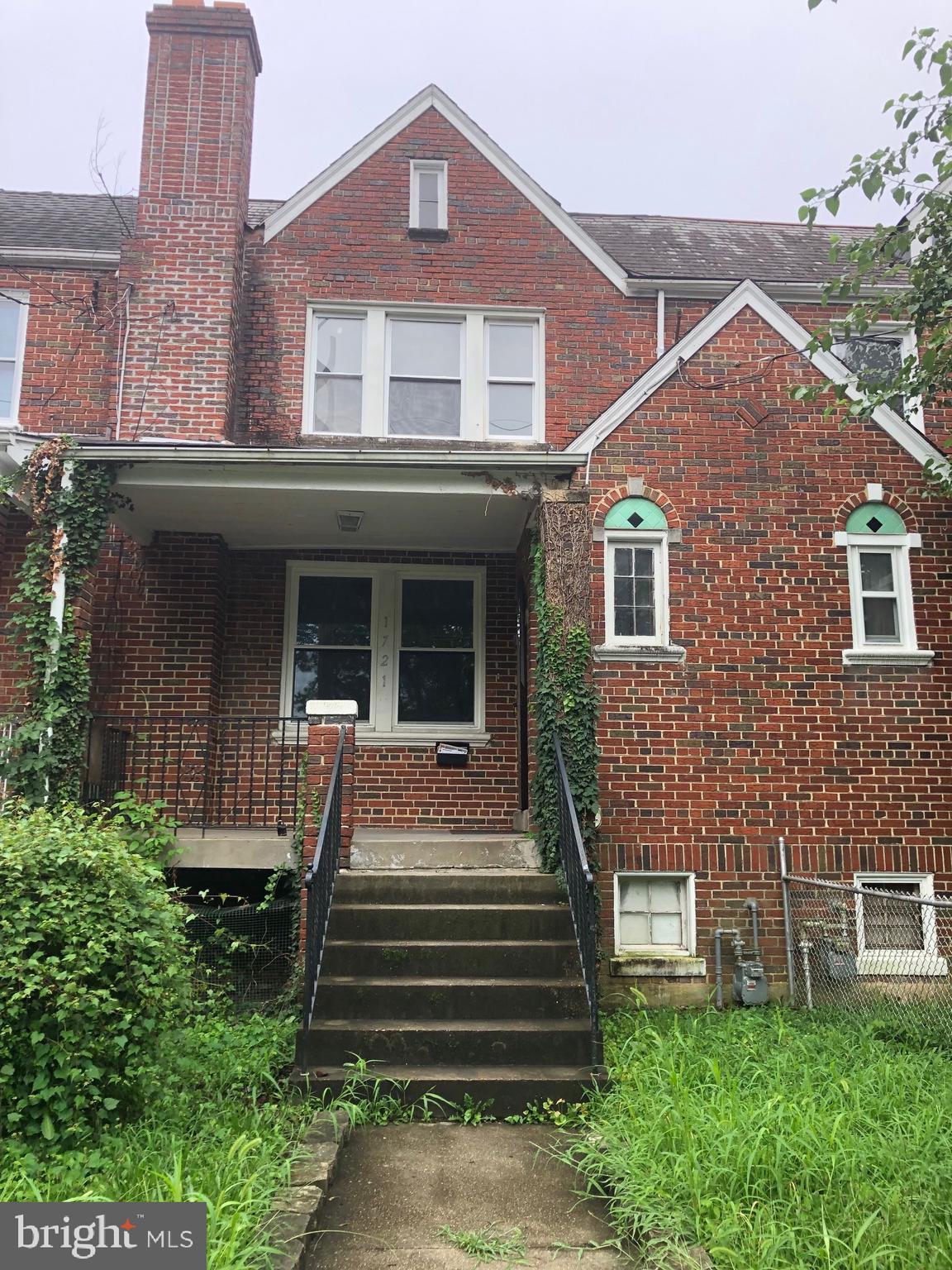 1721 S SE