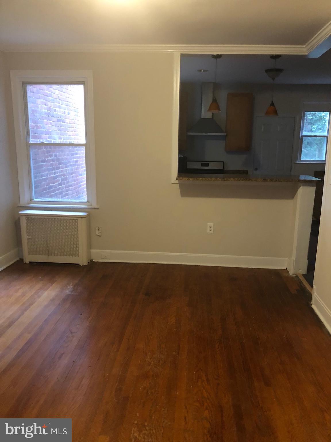 1721 S SE