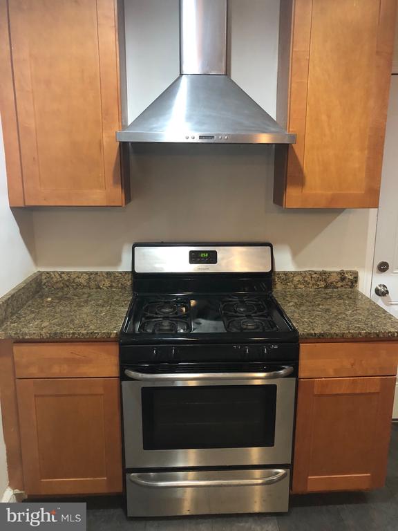 1721 S SE