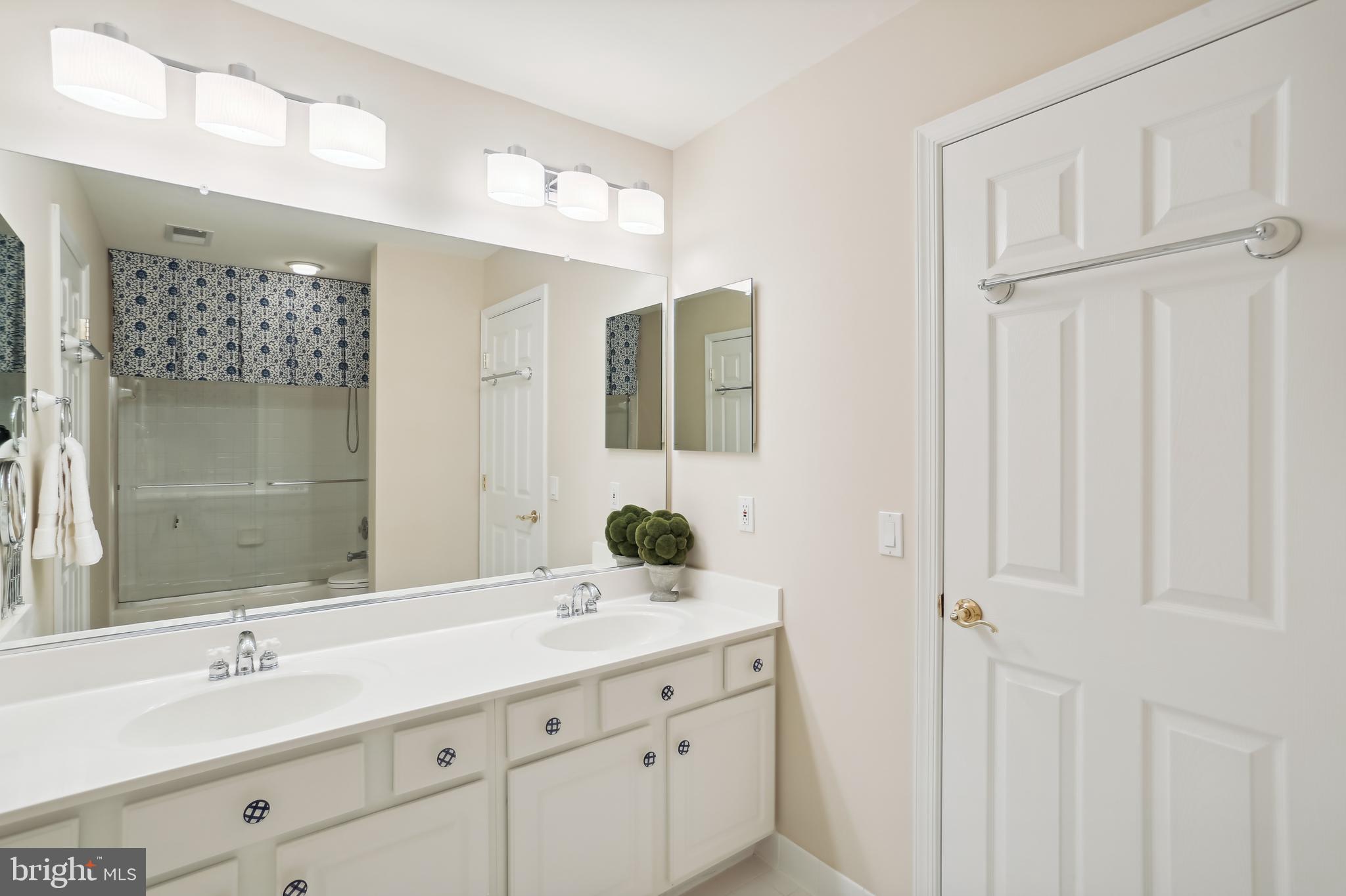 119 SHADOW GLEN COURT