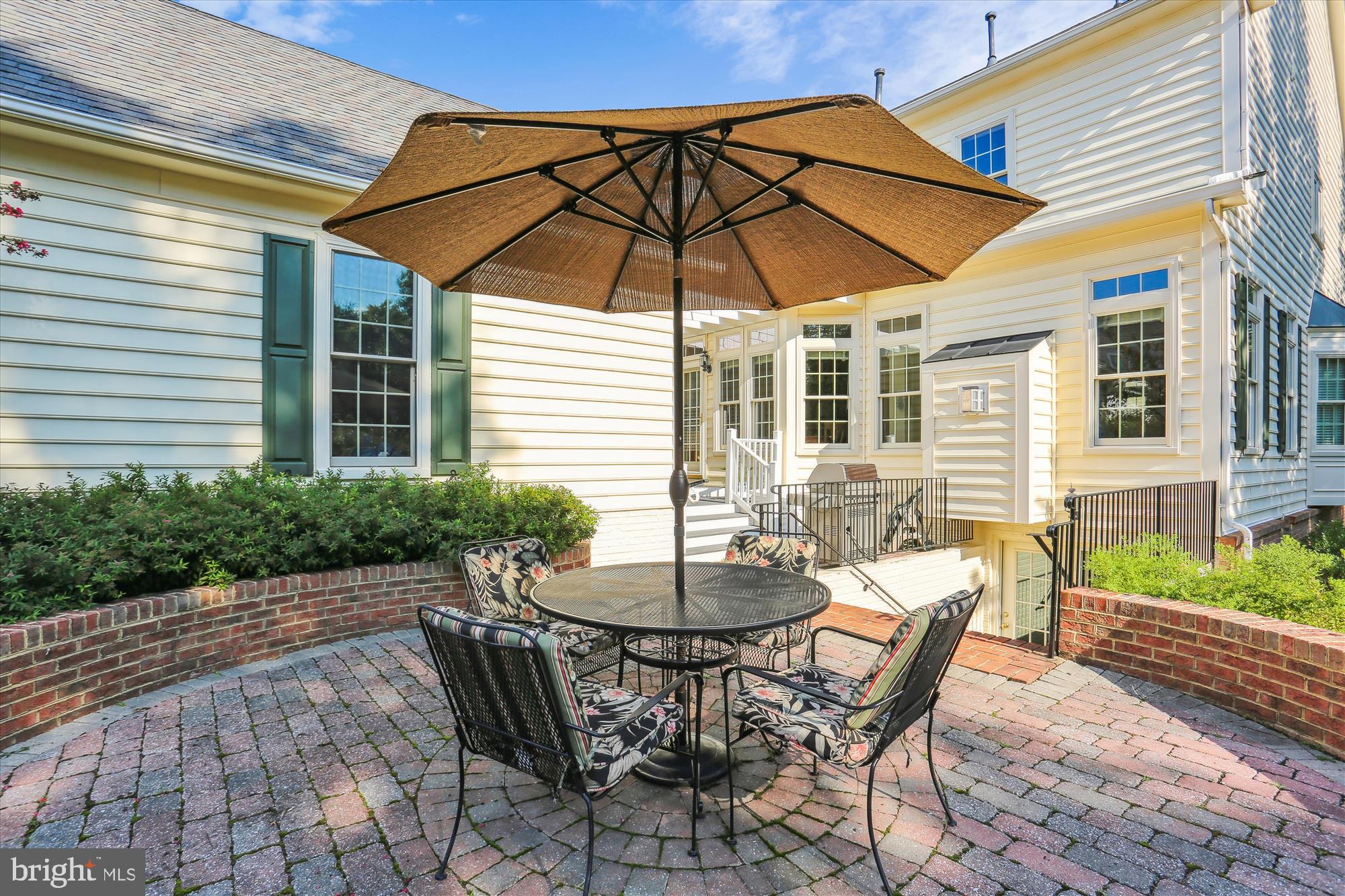 1371 MAIN STREET