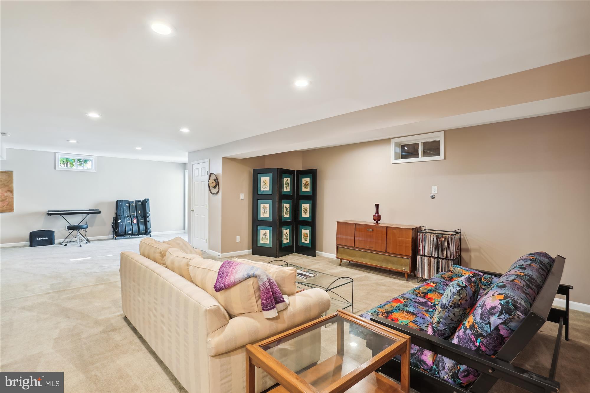 1371 MAIN STREET