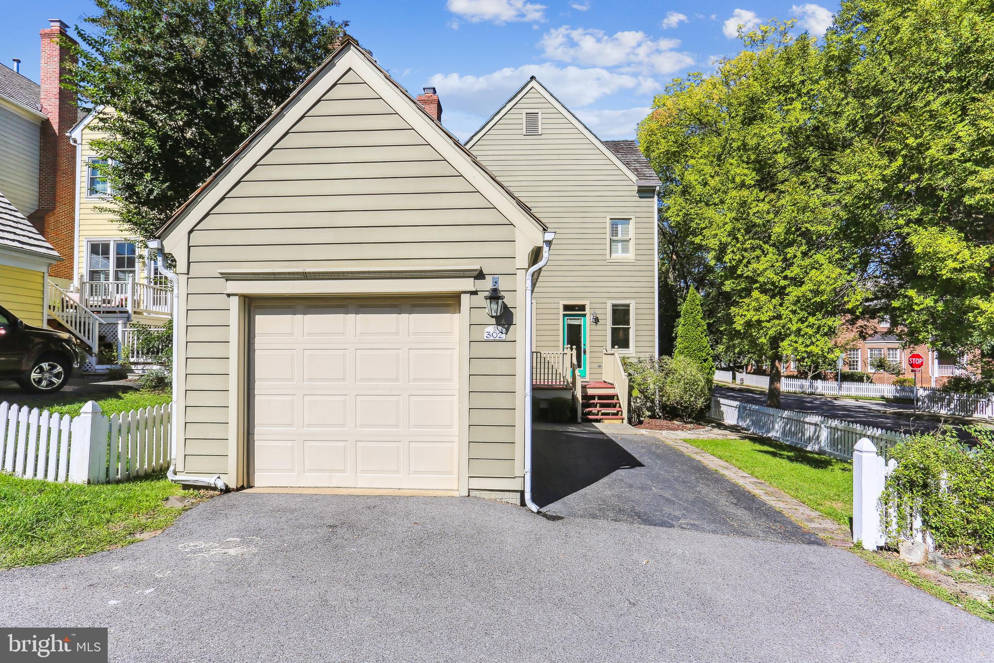 302 LITTLE QUARRY ROAD