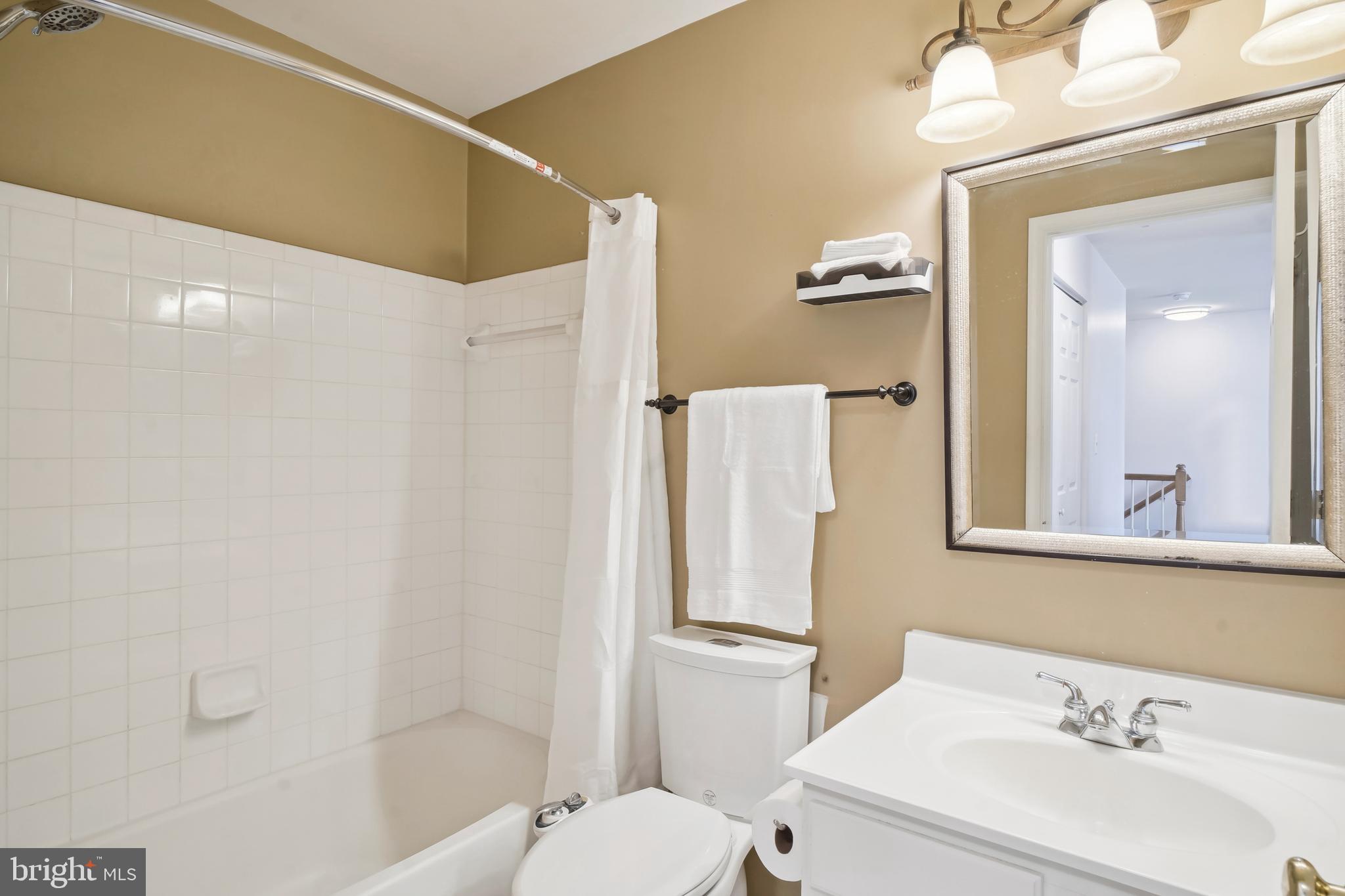 721 Main STREET Unit: 721-A