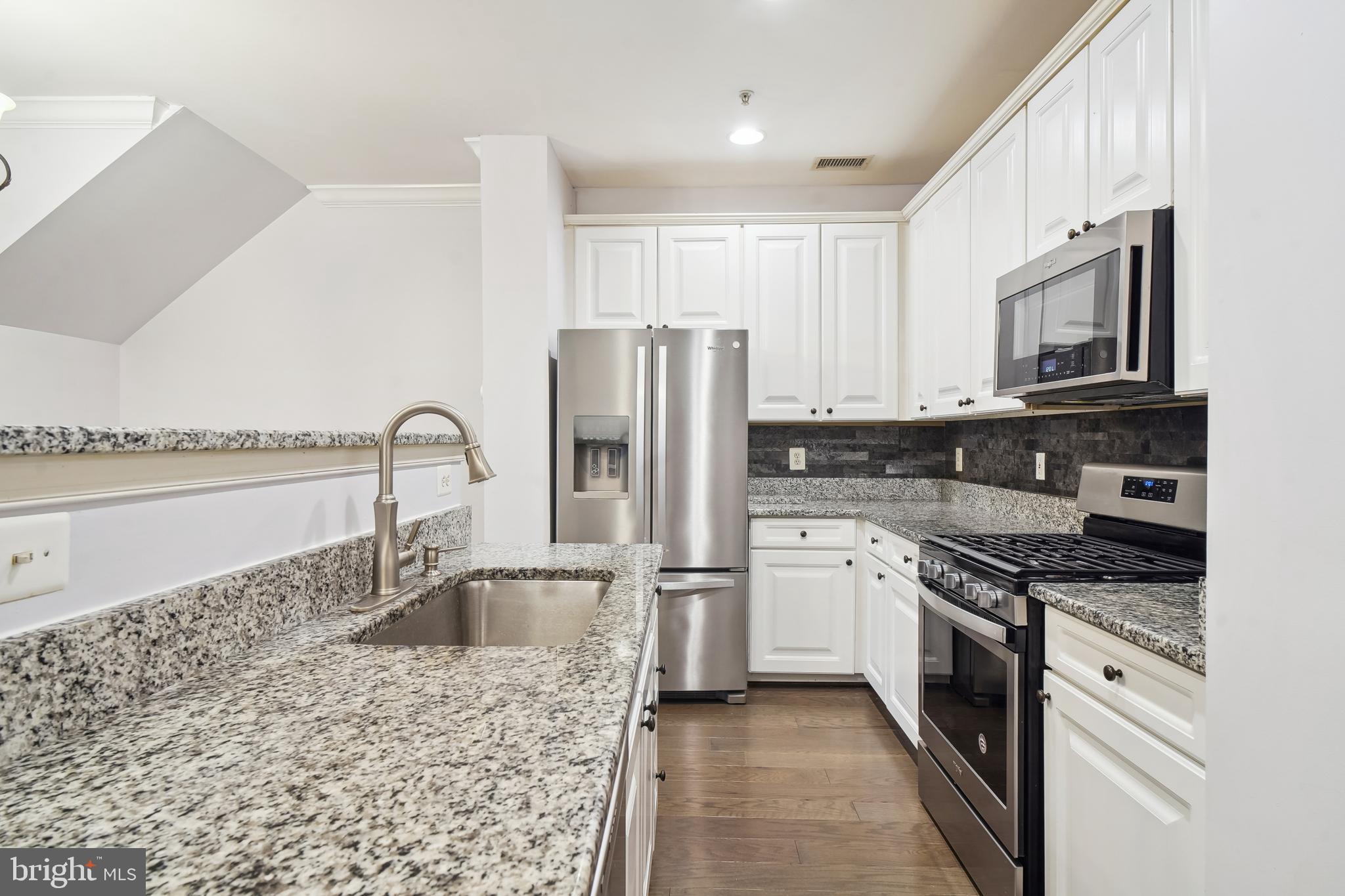721 Main STREET Unit: 721-A