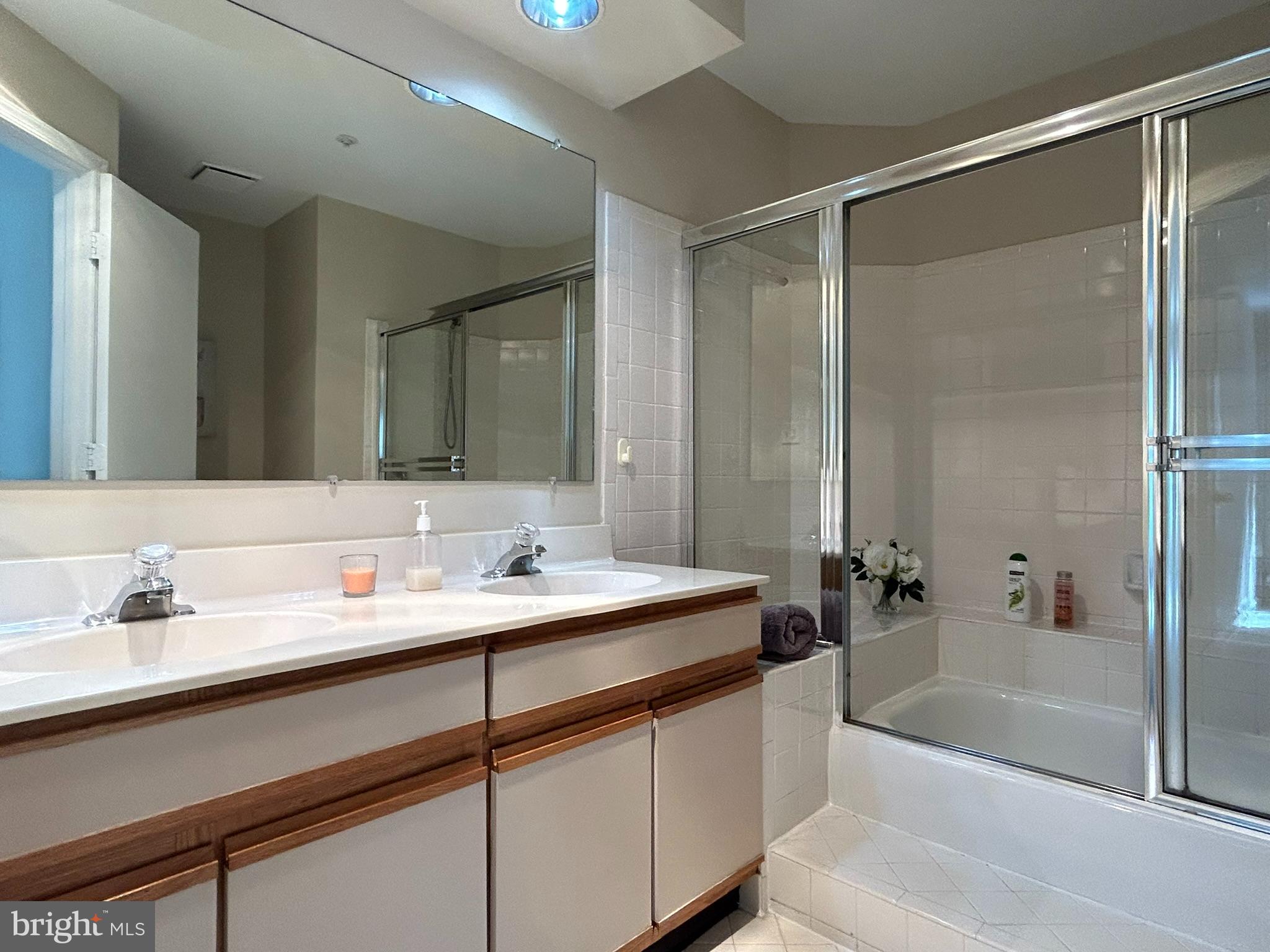 3307 SIR THOMAS DRIVE 5-B-23