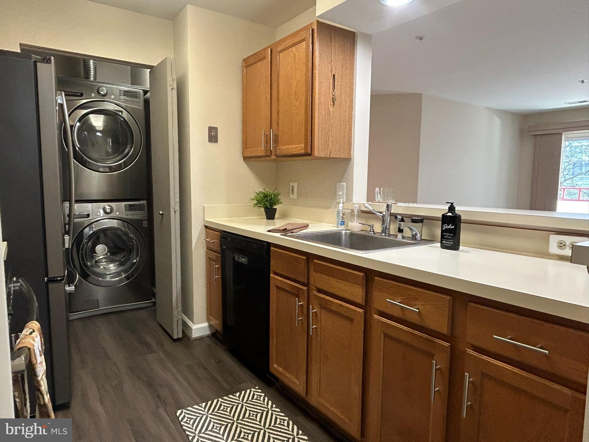 3307 SIR THOMAS DRIVE 5-B-23