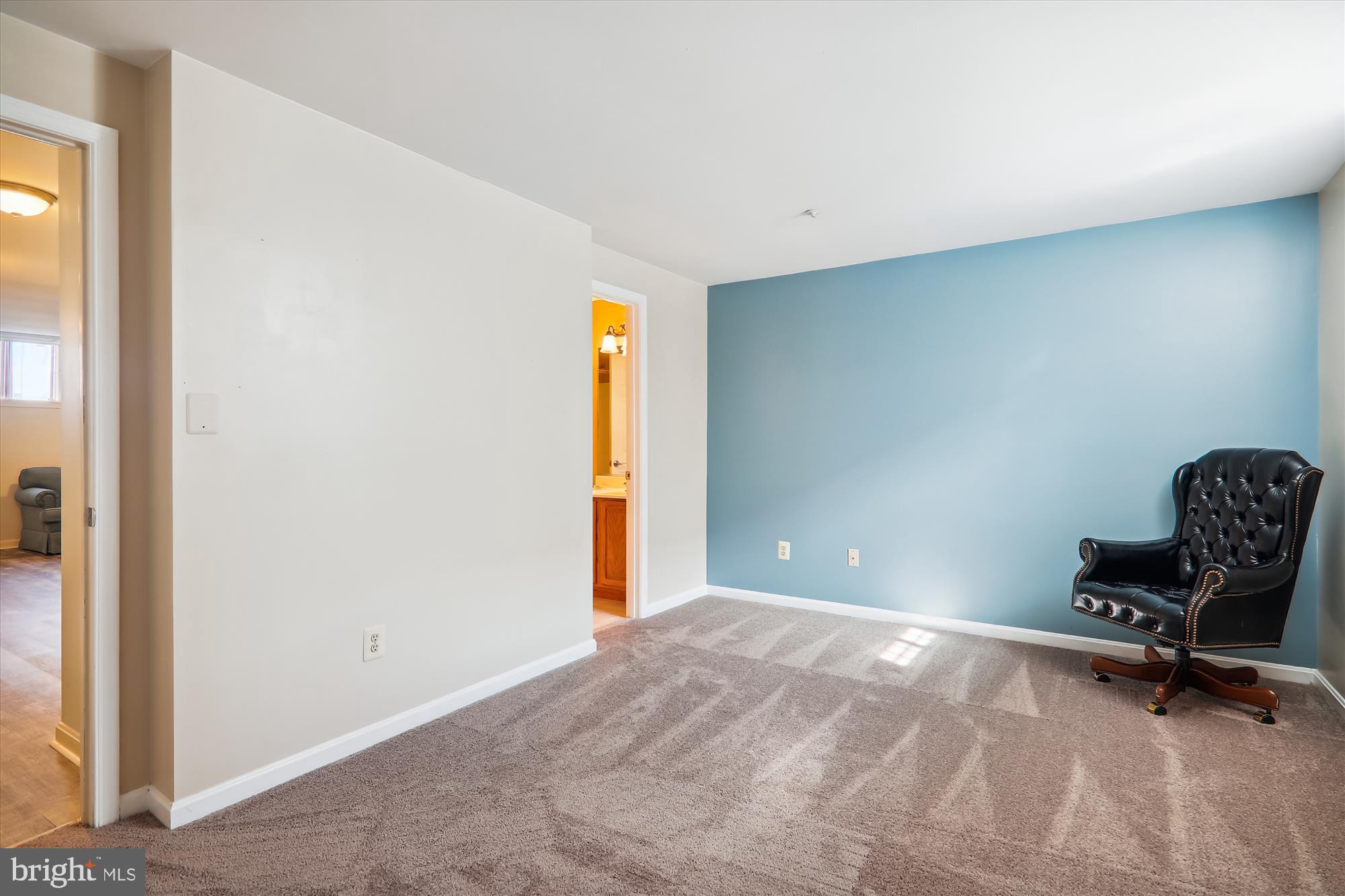 110 Massbury St