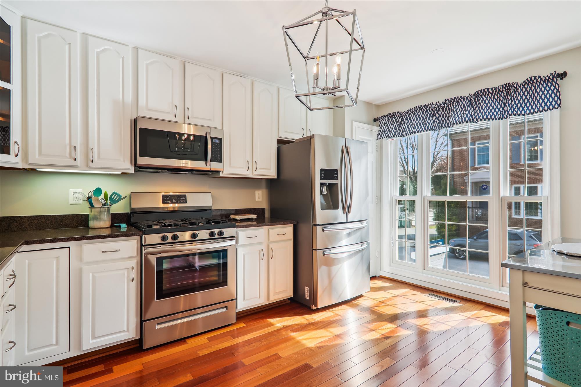 110 Massbury St
