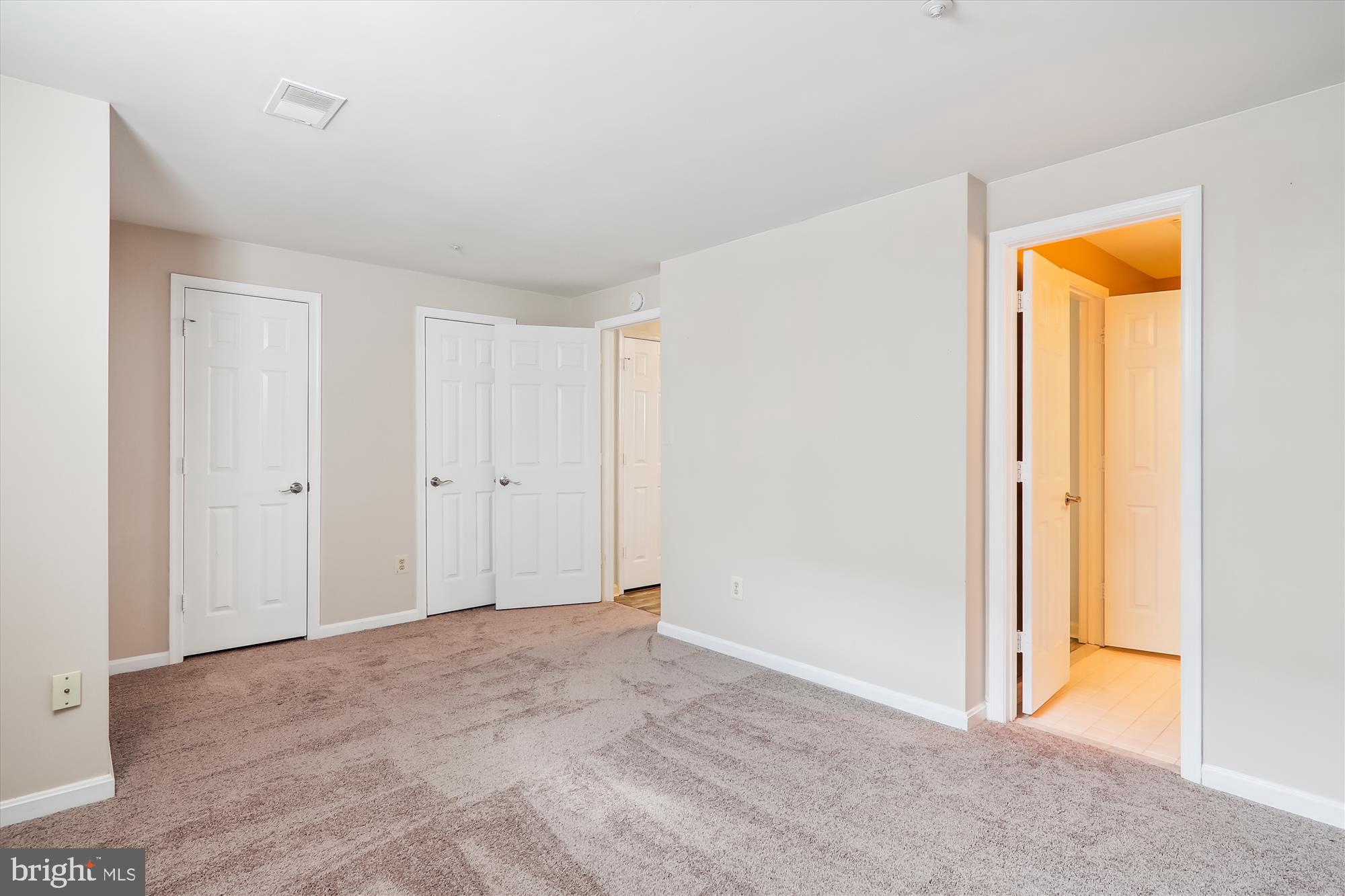 110 Massbury St