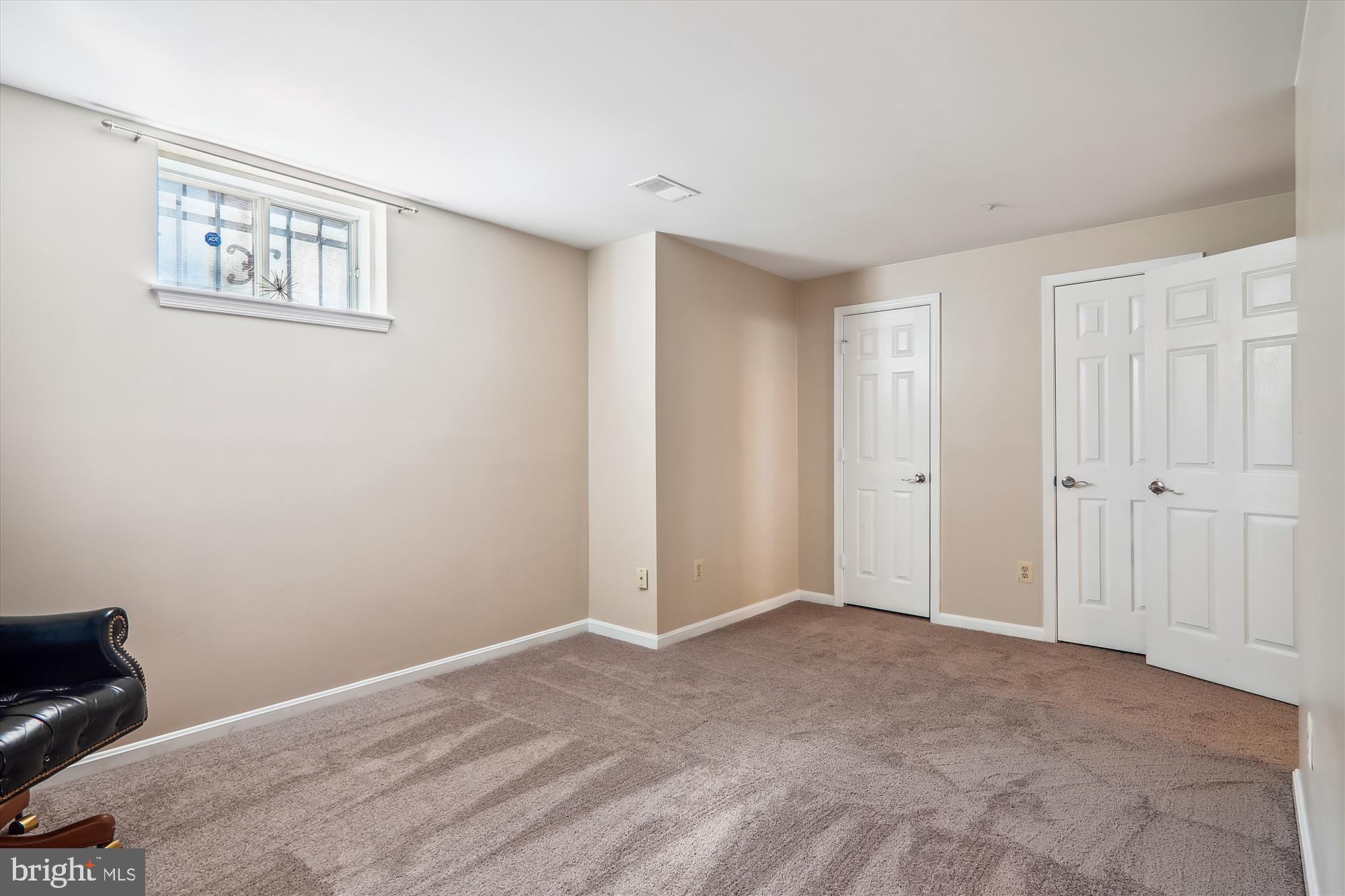110 Massbury St