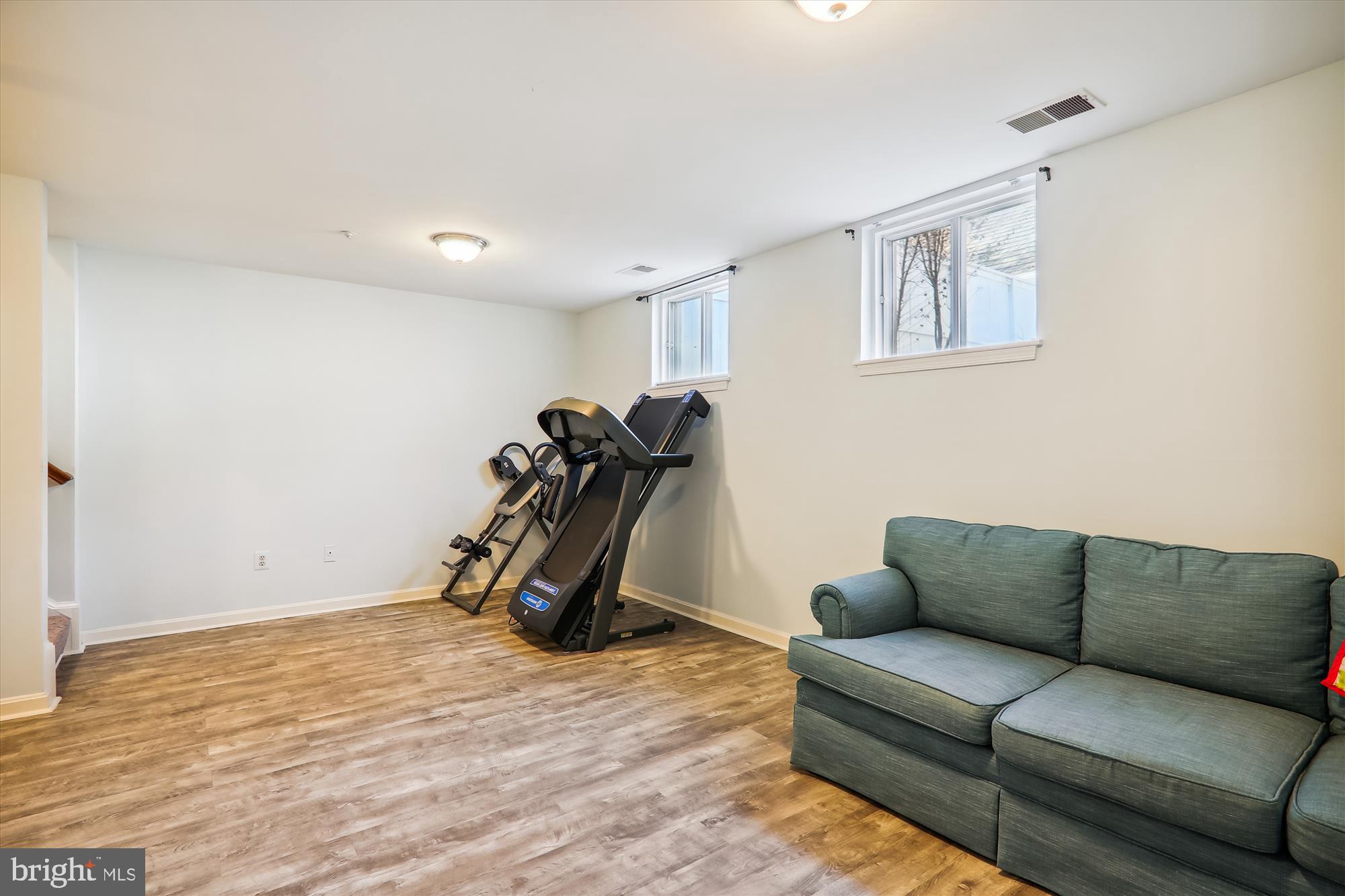 110 Massbury St
