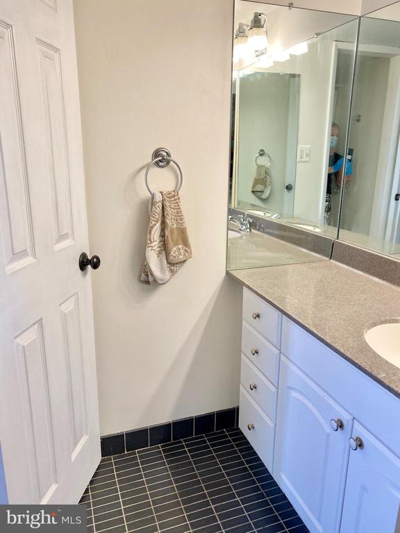 4 Monroe St #4-1004