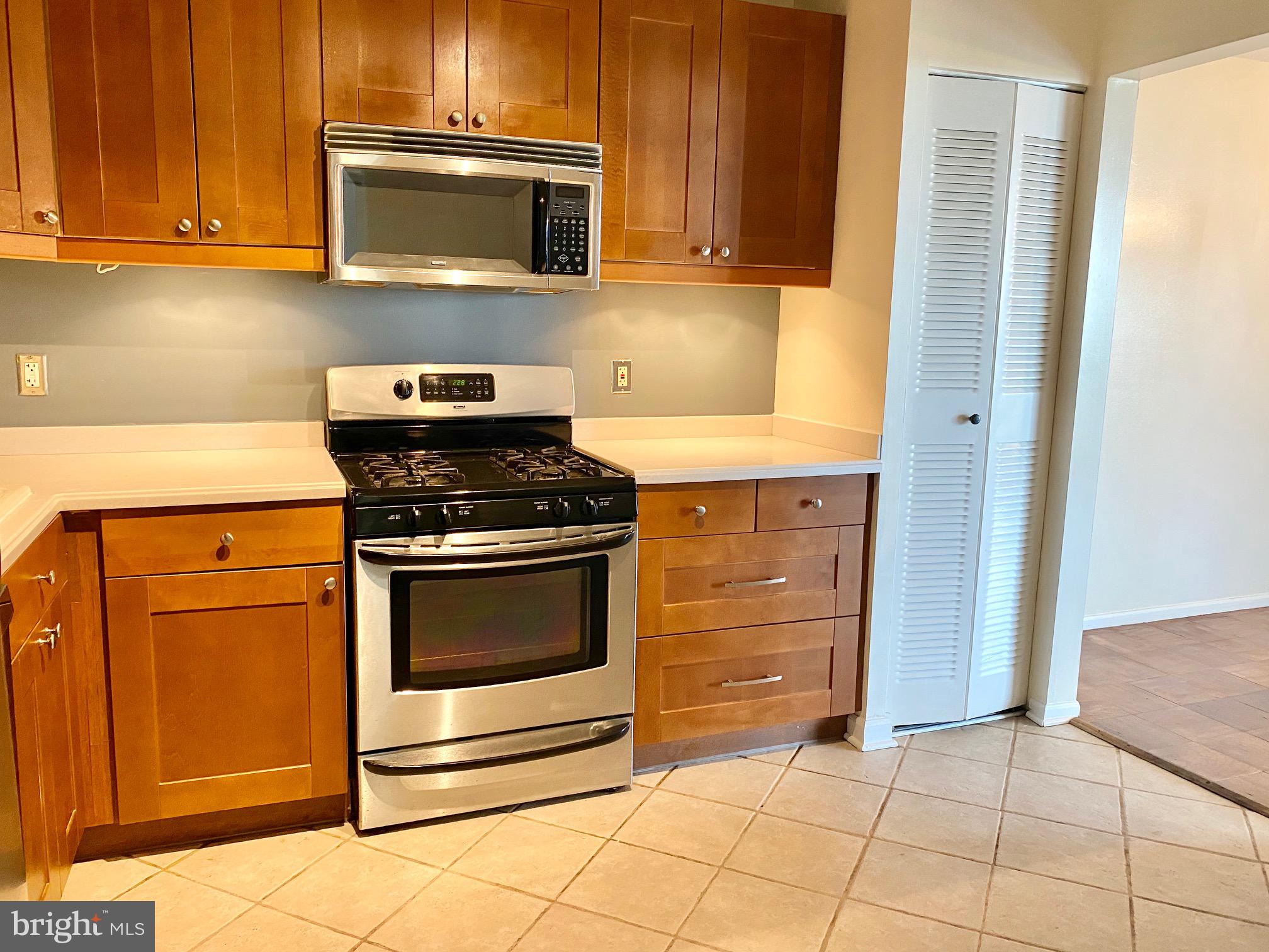 4 Monroe St #4-1004