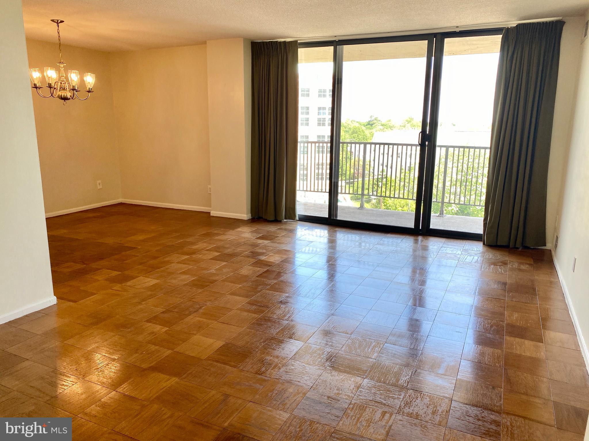 4 Monroe St #4-1004
