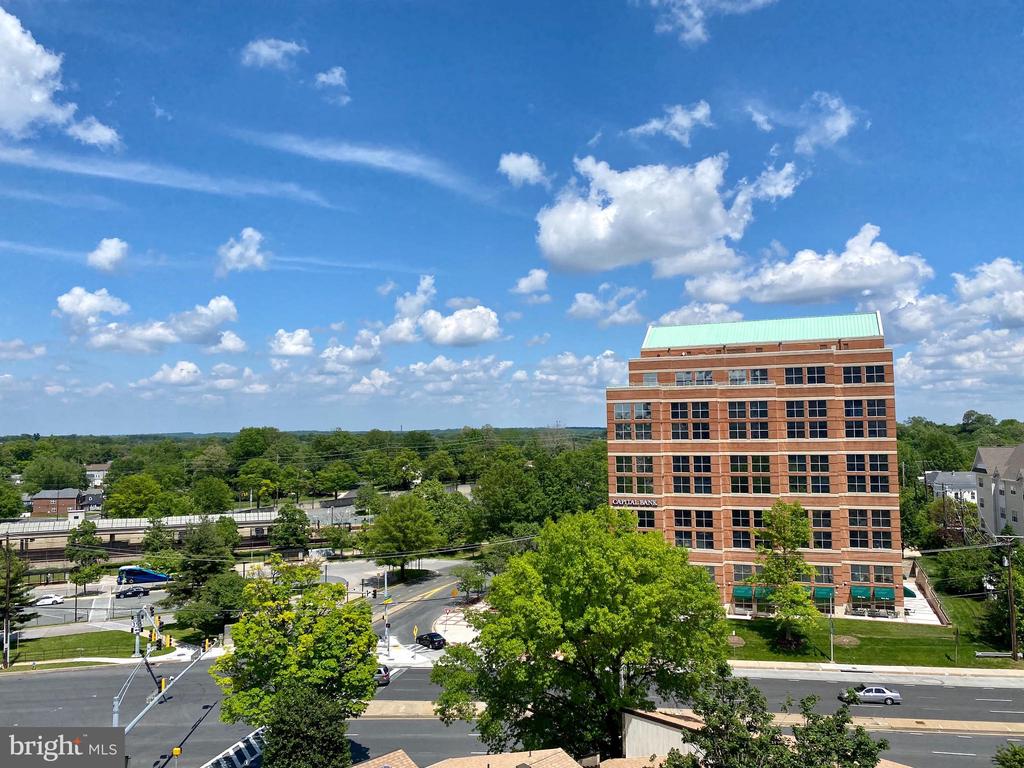 4 Monroe St #4-1004