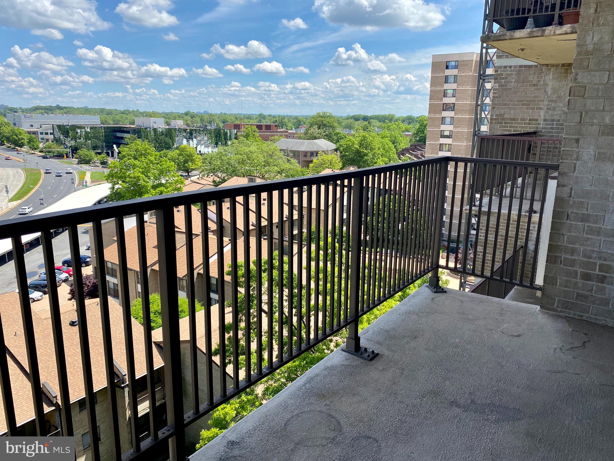 4 Monroe St #4-1004
