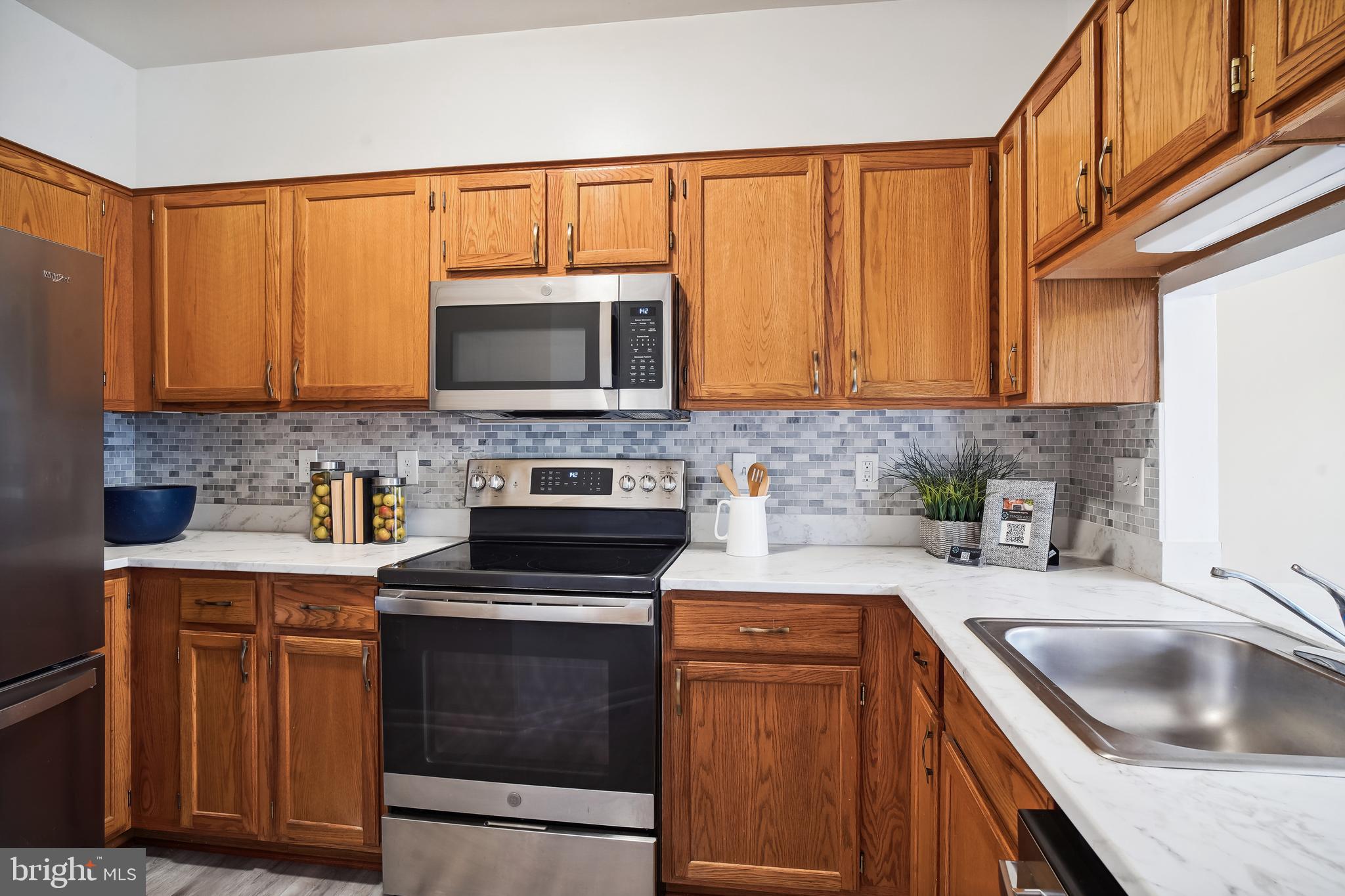 19730 Crested Iris Way