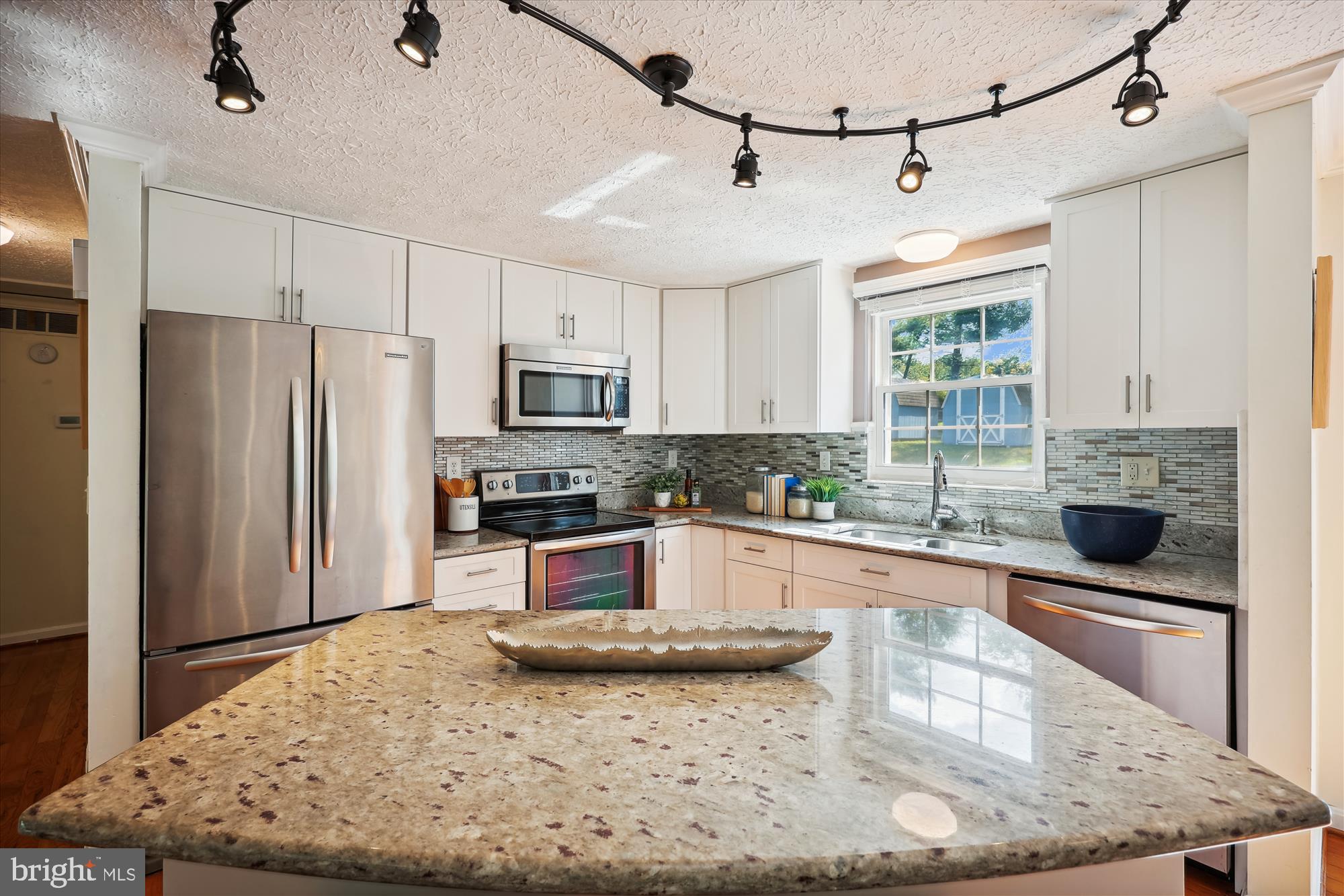 24221 Club View Dr