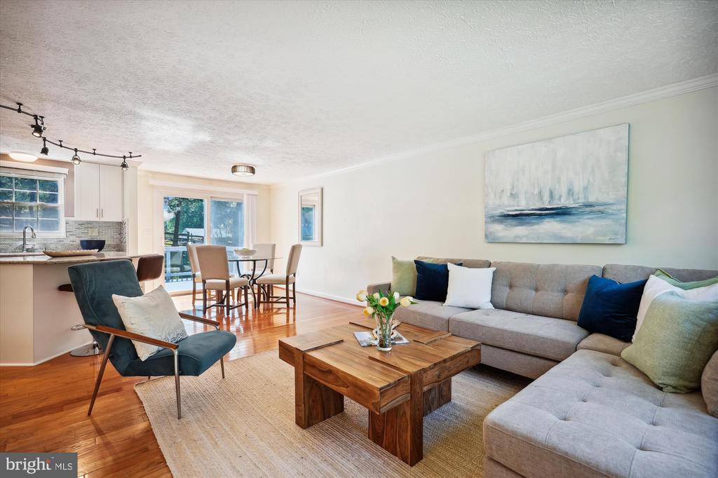 24221 Club View Dr