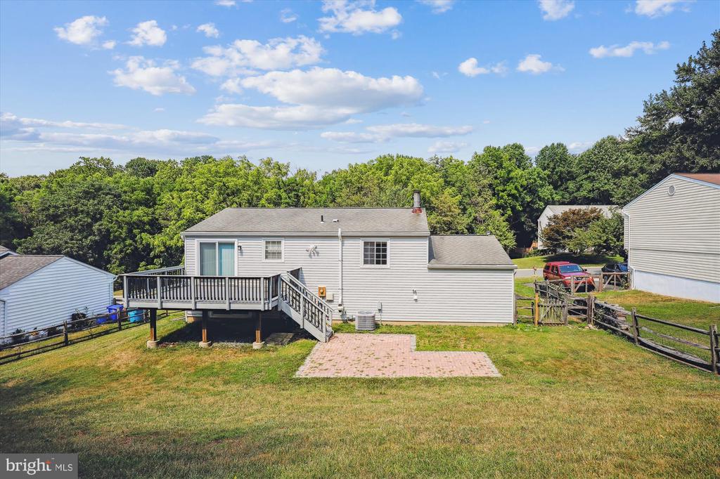 24221 Club View Dr