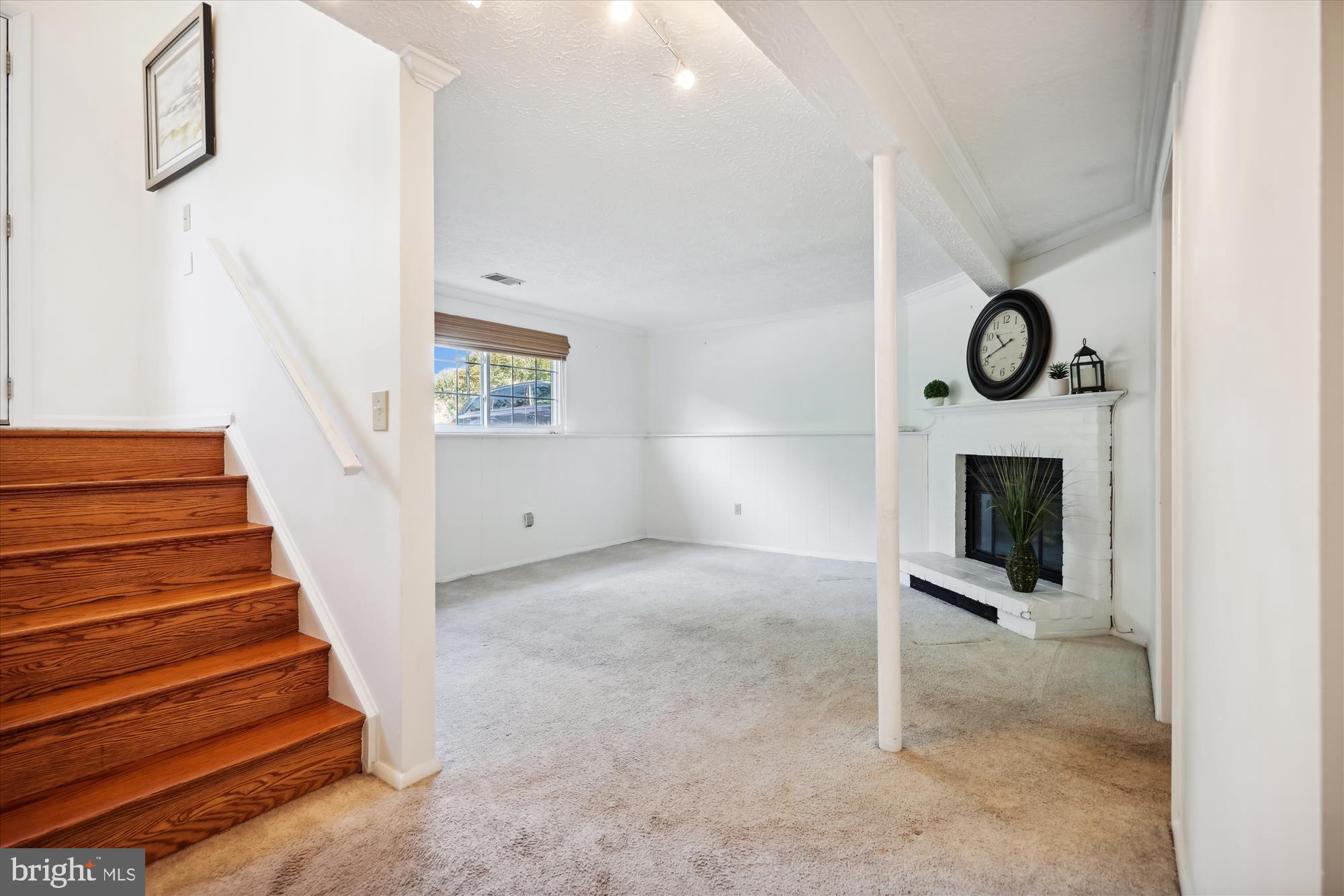24221 Club View Dr