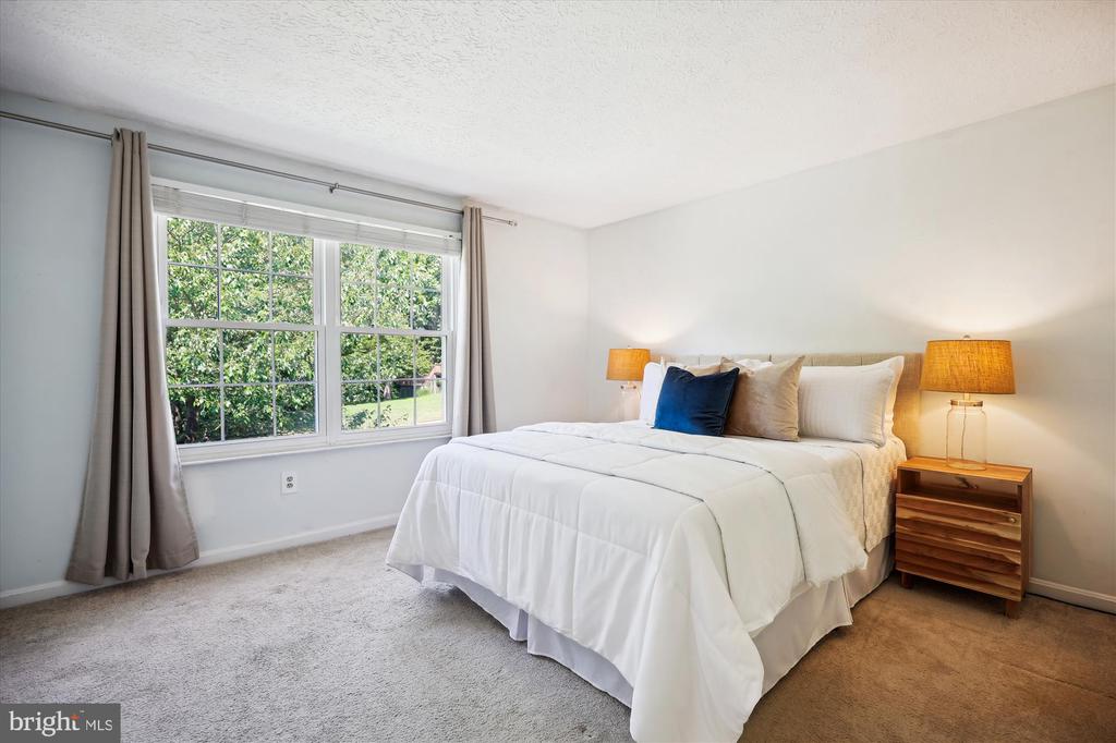 24221 Club View Dr