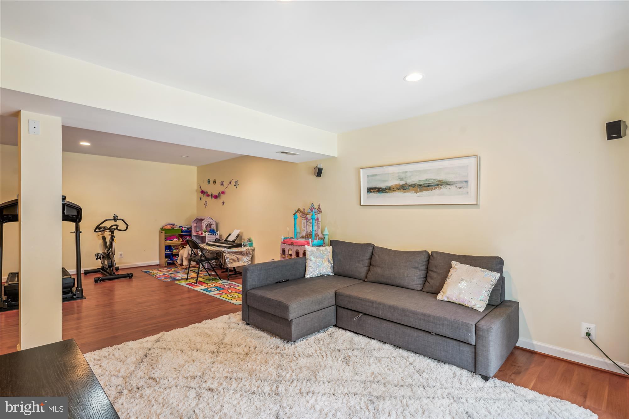 15100 Falconbridge Ter