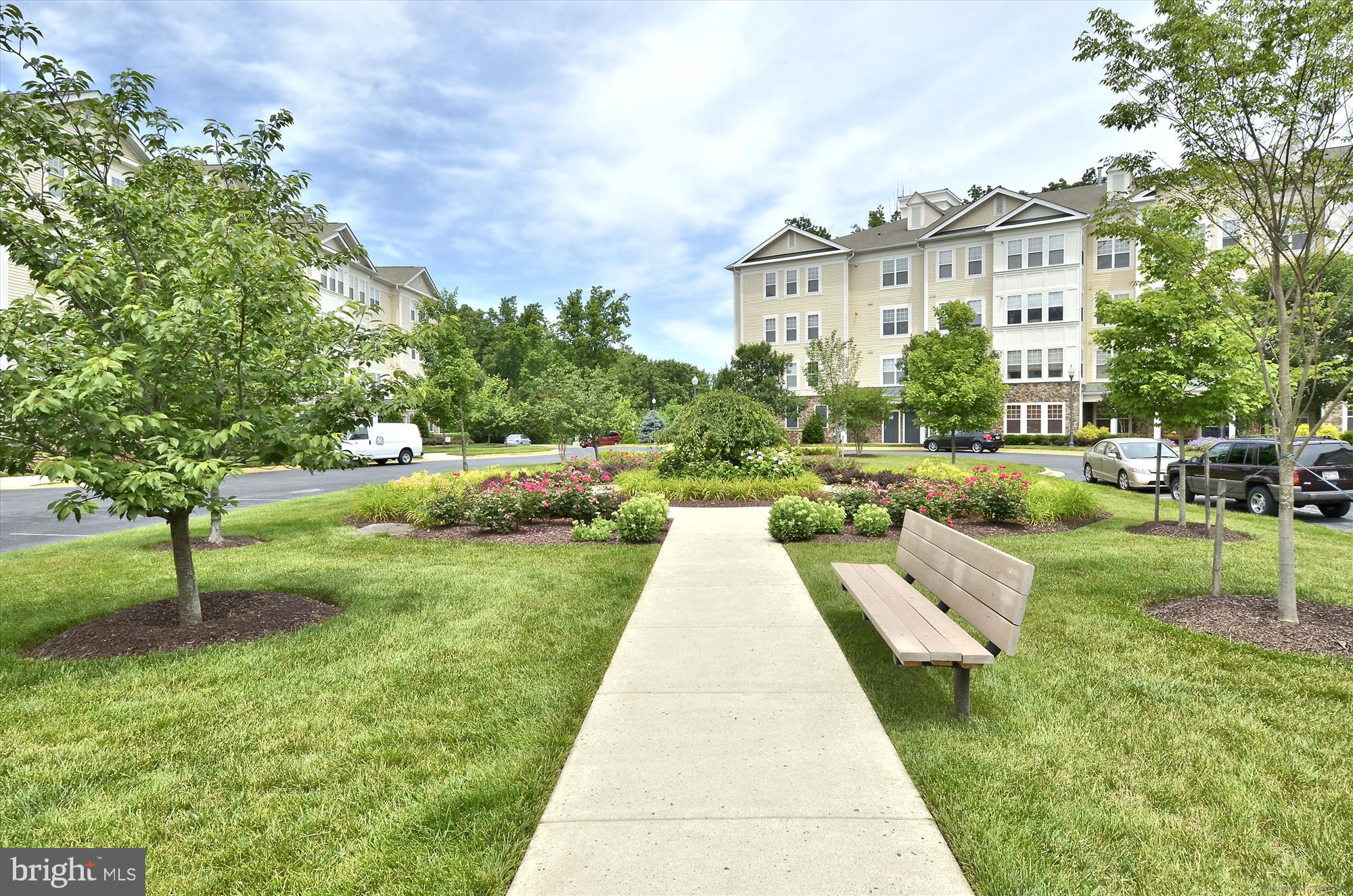 301 High Gables Dr #408